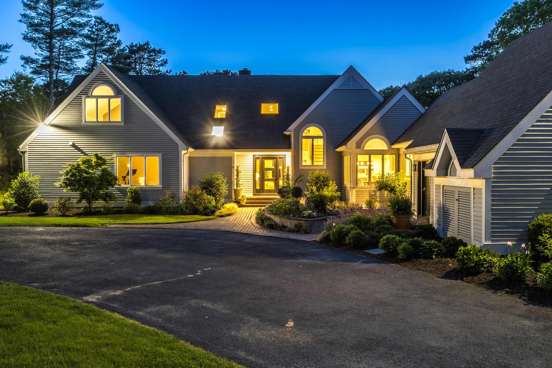 Osterville, Massachusetts 02655, United States, 5 Bedrooms Bedrooms, ,5 BathroomsBathrooms,Residential,Active,18055