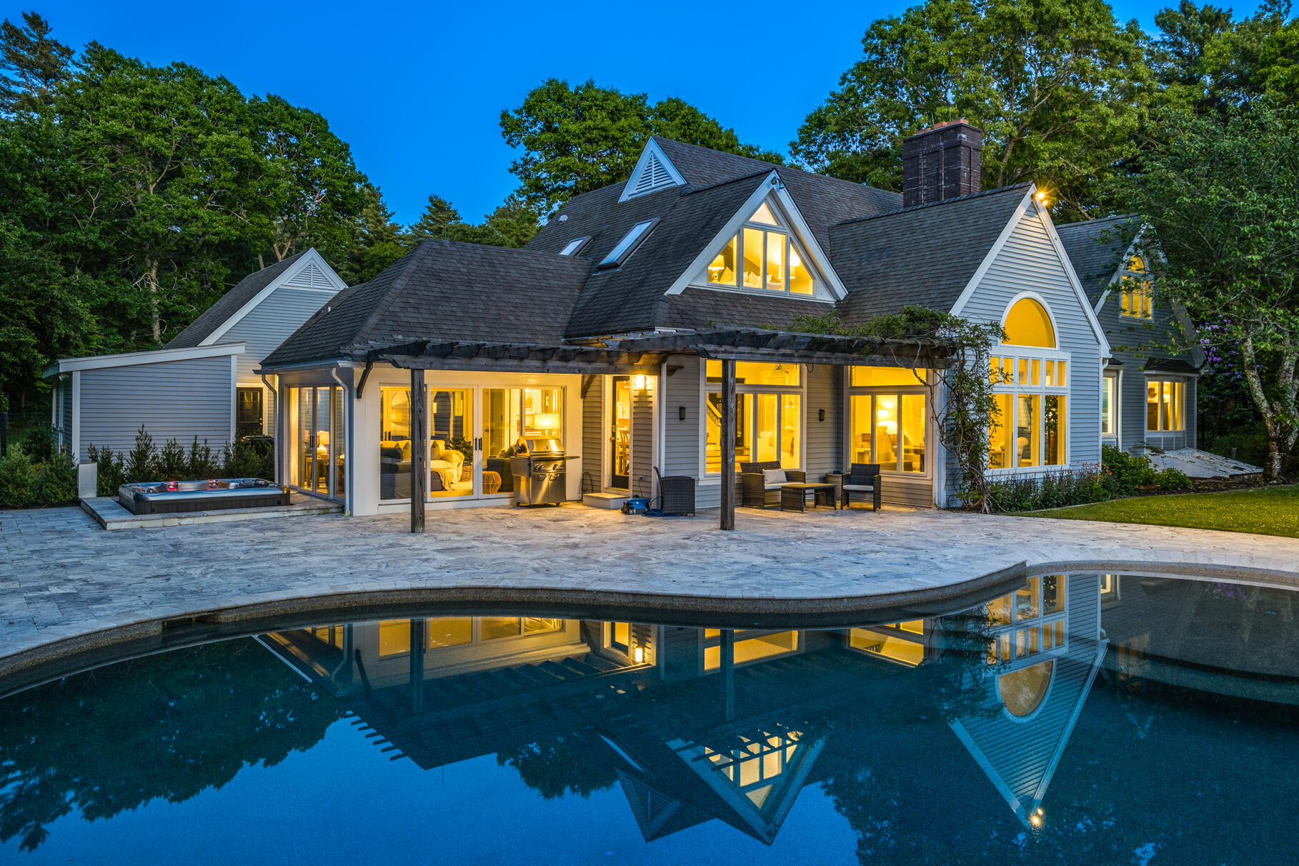 Osterville, Massachusetts 02655, United States, 5 Bedrooms Bedrooms, ,5 BathroomsBathrooms,Residential,Active,18055