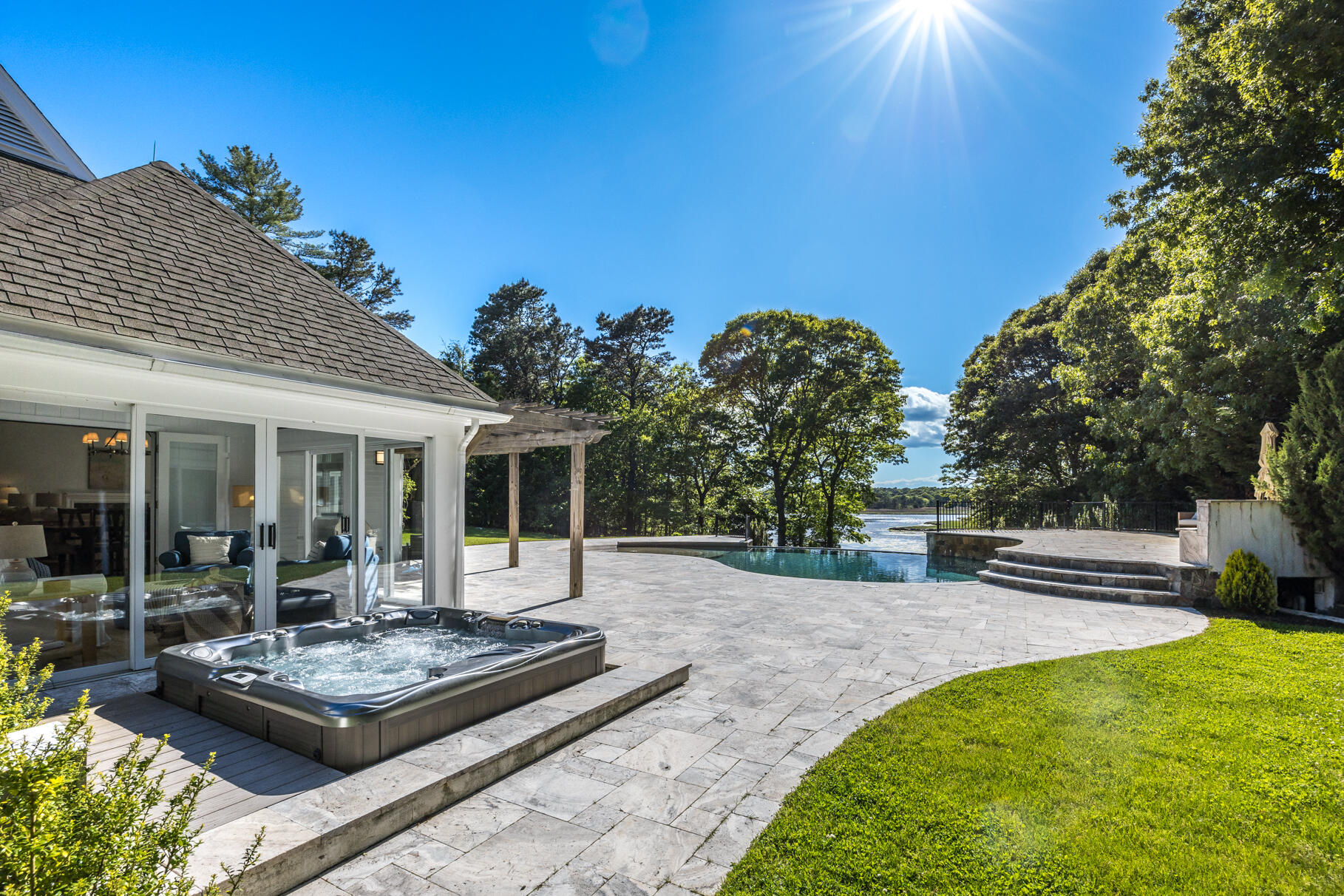 Osterville, Massachusetts 02655, United States, 5 Bedrooms Bedrooms, ,5 BathroomsBathrooms,Residential,Active,18055