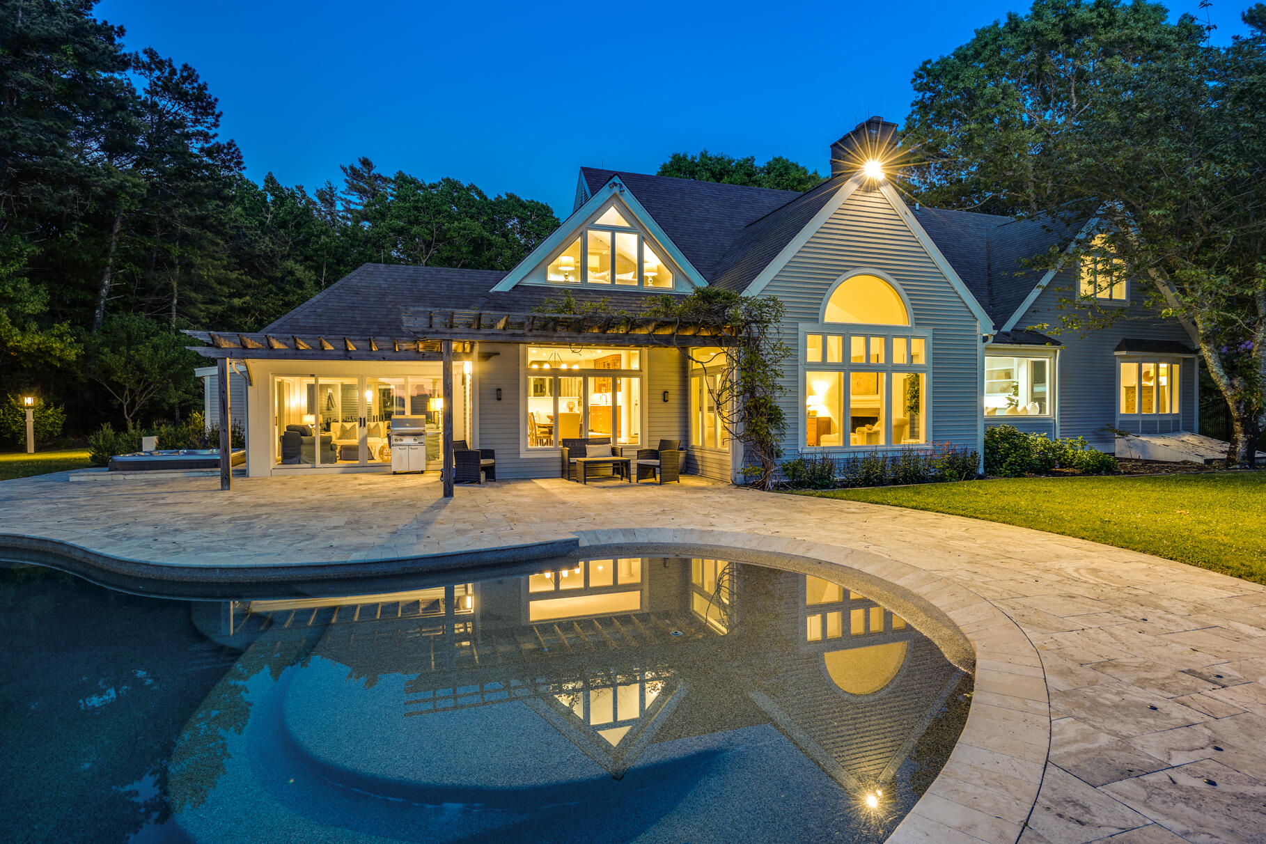 Osterville, Massachusetts 02655, United States, 5 Bedrooms Bedrooms, ,5 BathroomsBathrooms,Residential,Active,18055