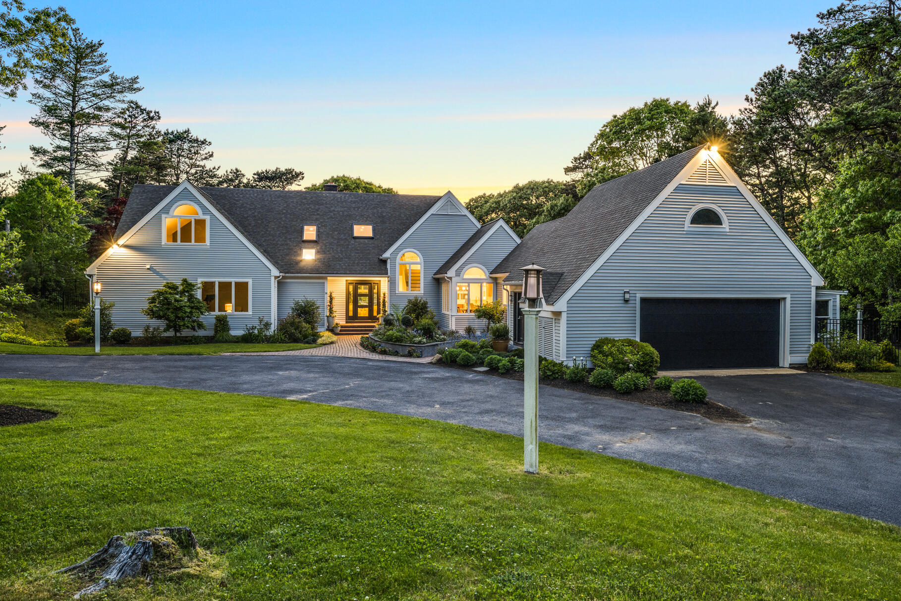 Osterville, Massachusetts 02655, United States, 5 Bedrooms Bedrooms, ,5 BathroomsBathrooms,Residential,Active,18055