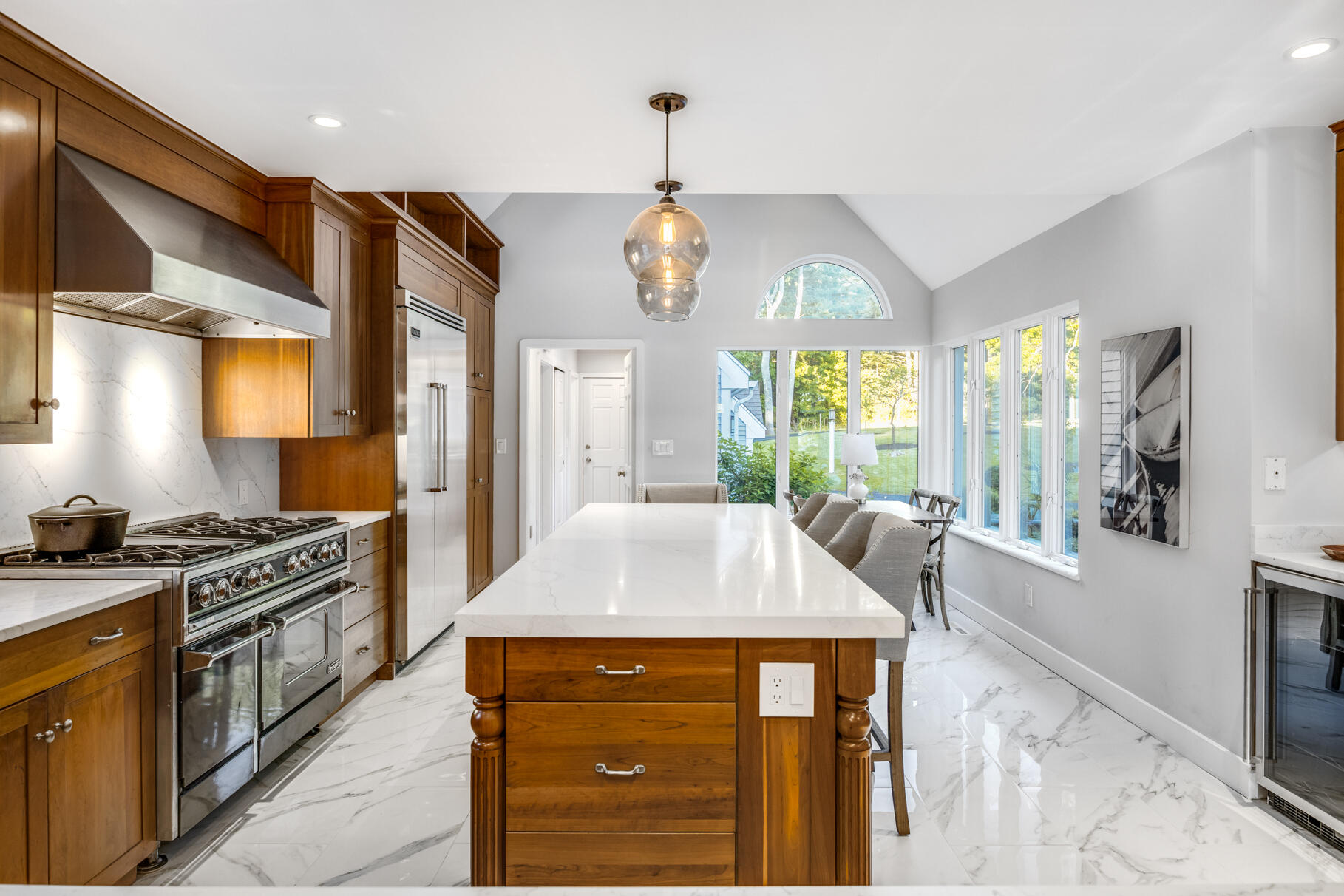 Osterville, Massachusetts 02655, United States, 5 Bedrooms Bedrooms, ,5 BathroomsBathrooms,Residential,Active,18055