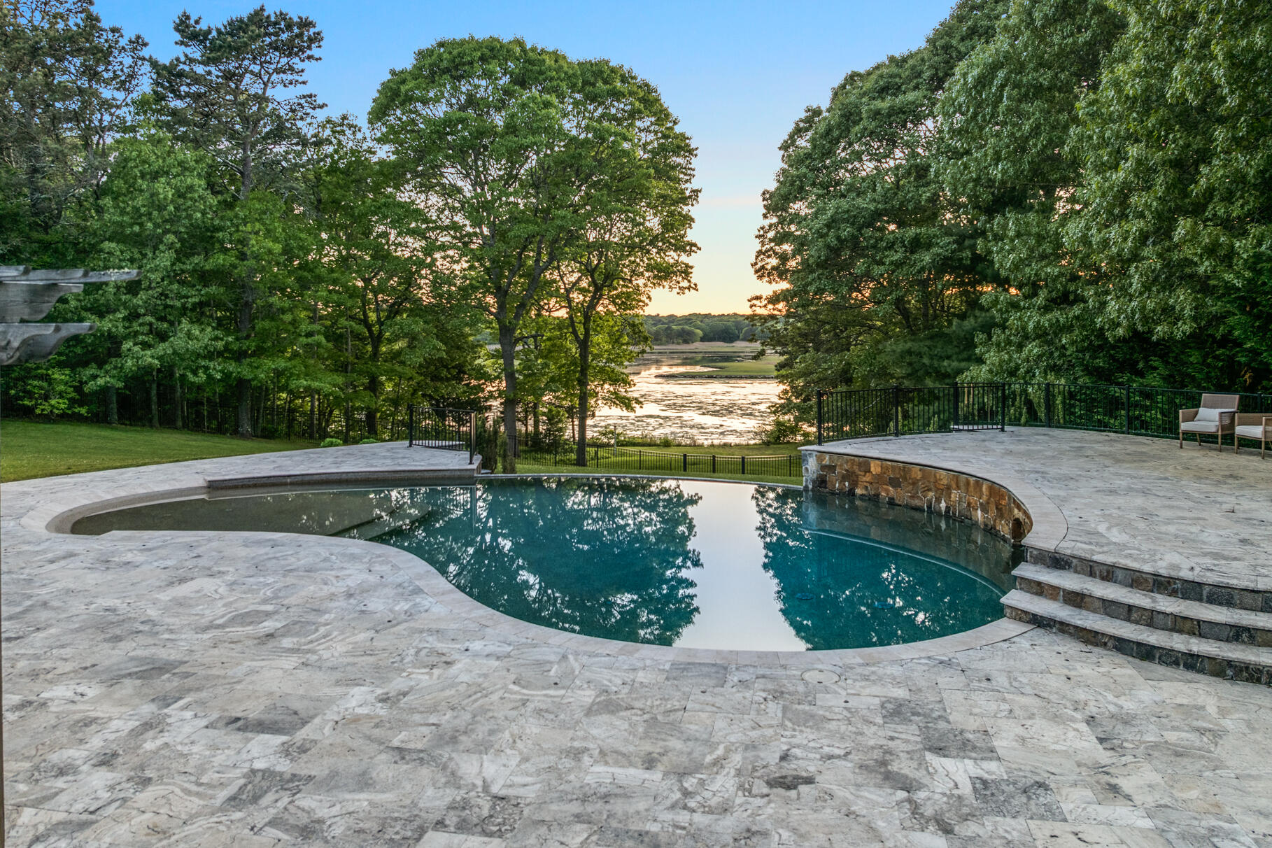 Osterville, Massachusetts 02655, United States, 5 Bedrooms Bedrooms, ,5 BathroomsBathrooms,Residential,Active,18055