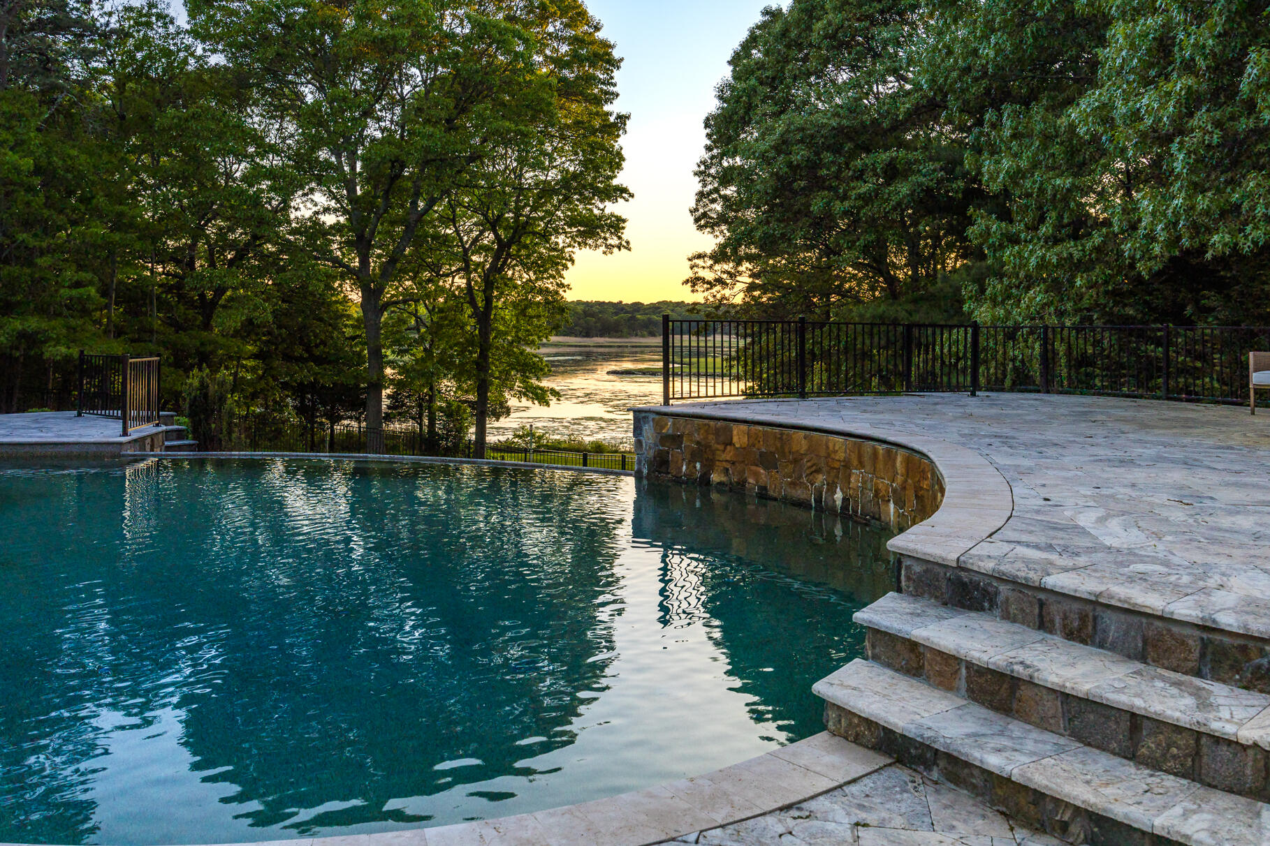 Osterville, Massachusetts 02655, United States, 5 Bedrooms Bedrooms, ,5 BathroomsBathrooms,Residential,Active,18055