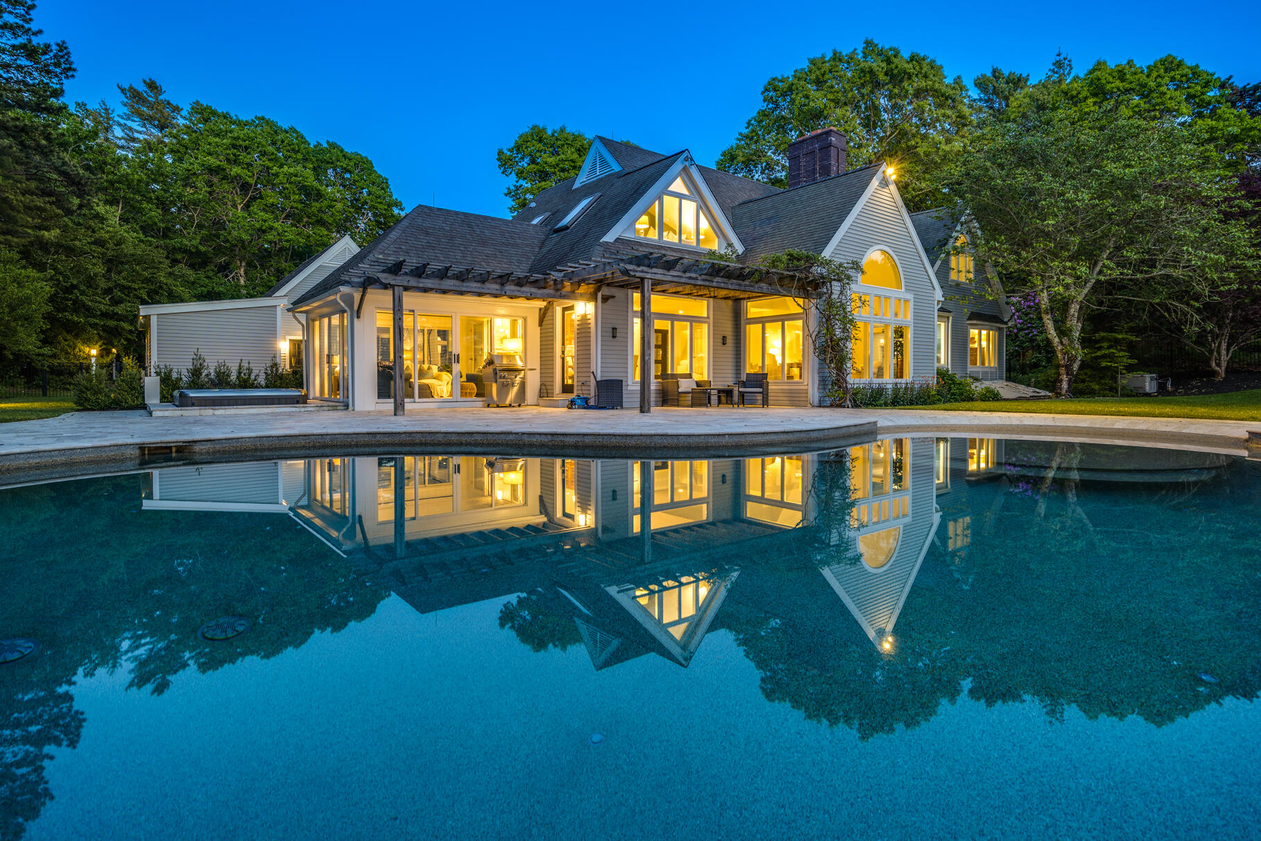 Osterville, Massachusetts 02655, United States, 5 Bedrooms Bedrooms, ,5 BathroomsBathrooms,Residential,Active,18055