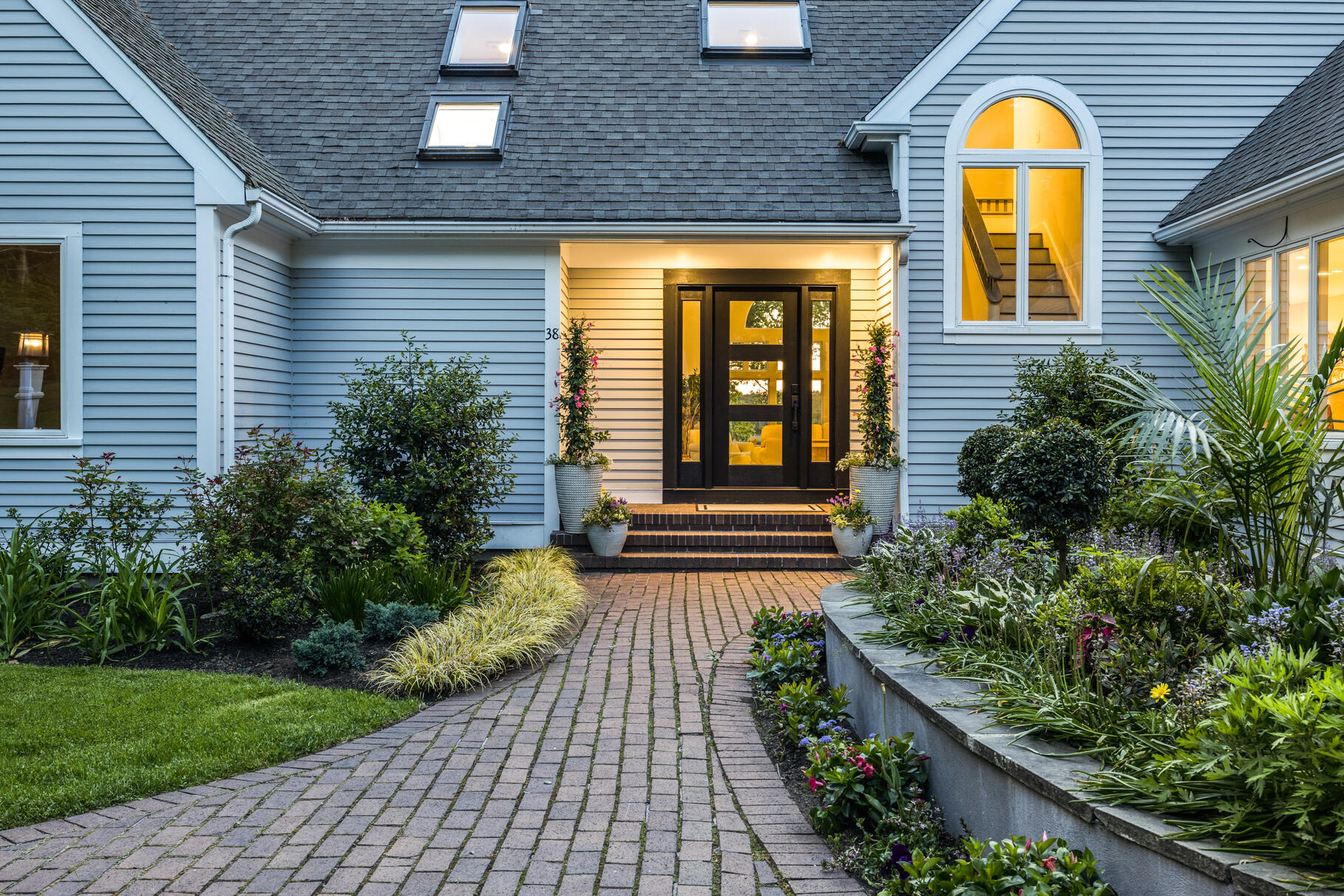 Osterville, Massachusetts 02655, United States, 5 Bedrooms Bedrooms, ,5 BathroomsBathrooms,Residential,Active,18055