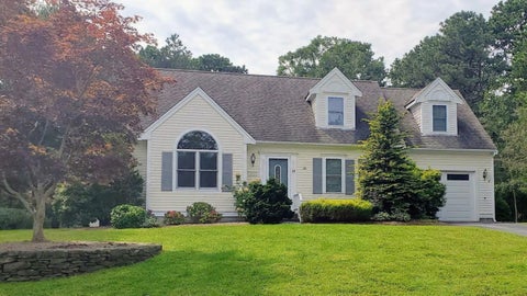 Photo of 28 Quashnet Woods Drive, Mashpee, MA 02649 (MLS # 22604376)