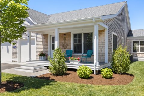 Condominium in Eastham MA 14 Bank Street.jpg