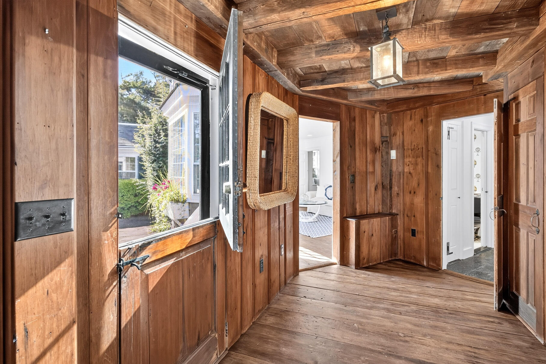 Chatham, Massachusetts 02633, United States, 7 Bedrooms Bedrooms, ,4 BathroomsBathrooms,Residential,Active,197885