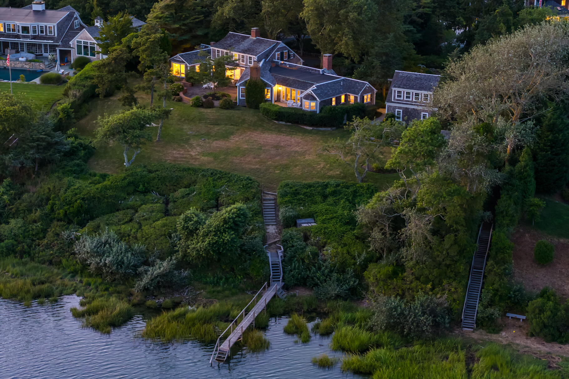 Chatham, Massachusetts 02633, United States, 7 Bedrooms Bedrooms, ,4 BathroomsBathrooms,Residential,Active,197885