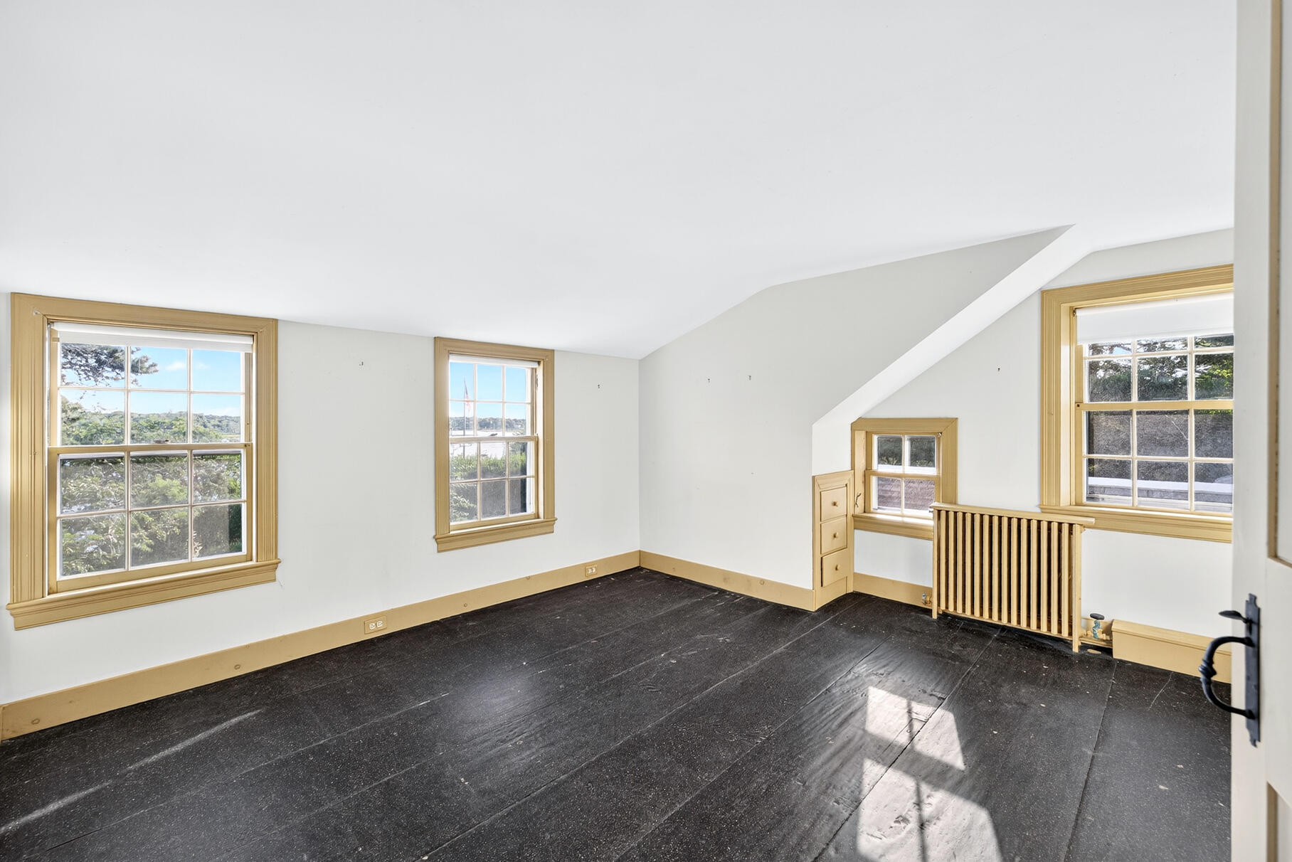 Chatham, Massachusetts 02633, United States, 7 Bedrooms Bedrooms, ,4 BathroomsBathrooms,Residential,Active,197885