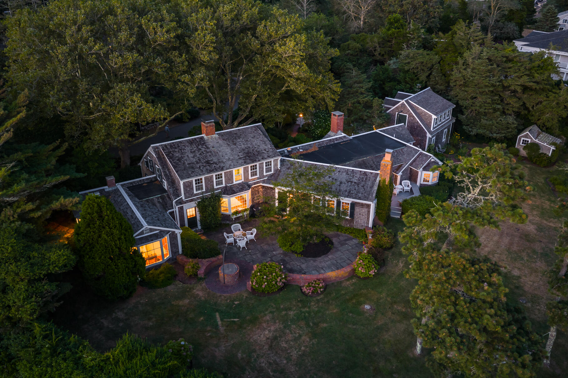 Chatham, Massachusetts 02633, United States, 7 Bedrooms Bedrooms, ,4 BathroomsBathrooms,Residential,Active,197885