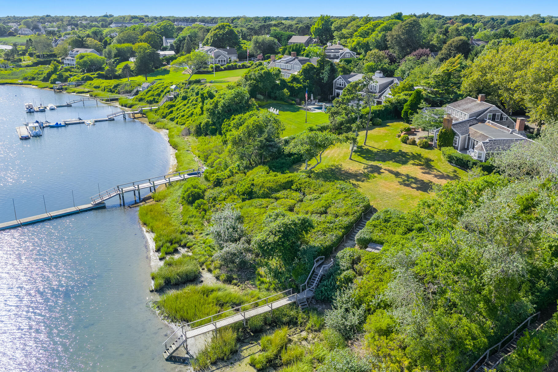 Chatham, Massachusetts 02633, United States, 7 Bedrooms Bedrooms, ,4 BathroomsBathrooms,Residential,Active,197885