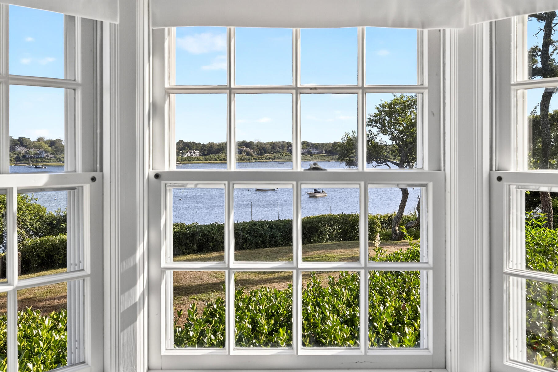 Chatham, Massachusetts 02633, United States, 7 Bedrooms Bedrooms, ,4 BathroomsBathrooms,Residential,Active,197885