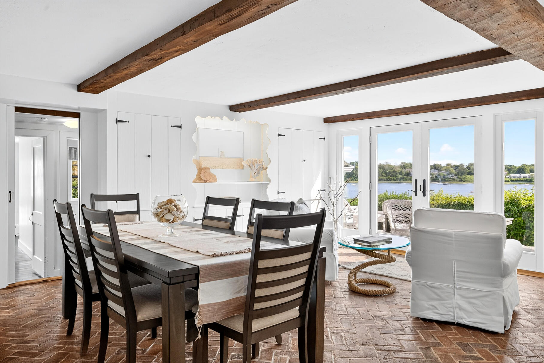 Chatham, Massachusetts 02633, United States, 7 Bedrooms Bedrooms, ,4 BathroomsBathrooms,Residential,Active,197885