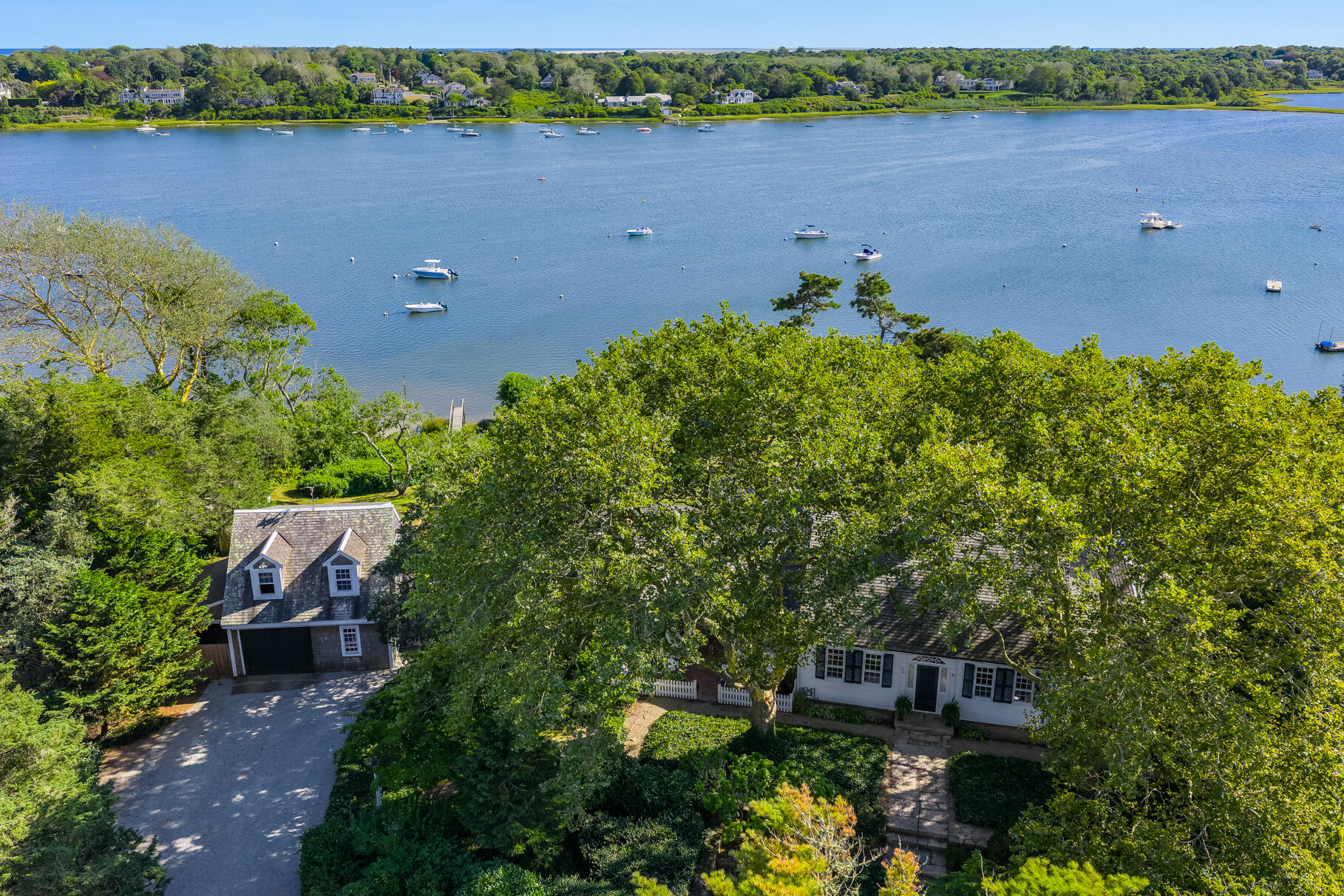 Chatham, Massachusetts 02633, United States, 7 Bedrooms Bedrooms, ,4 BathroomsBathrooms,Residential,Active,197885