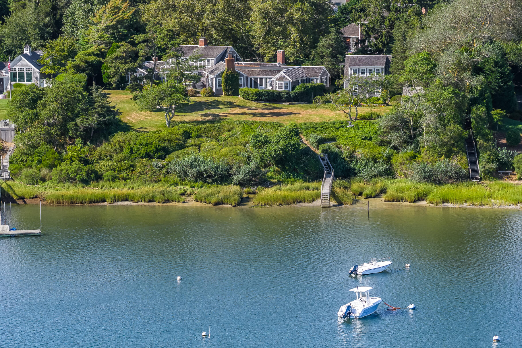 Chatham, Massachusetts 02633, United States, 7 Bedrooms Bedrooms, ,4 BathroomsBathrooms,Residential,Active,197885