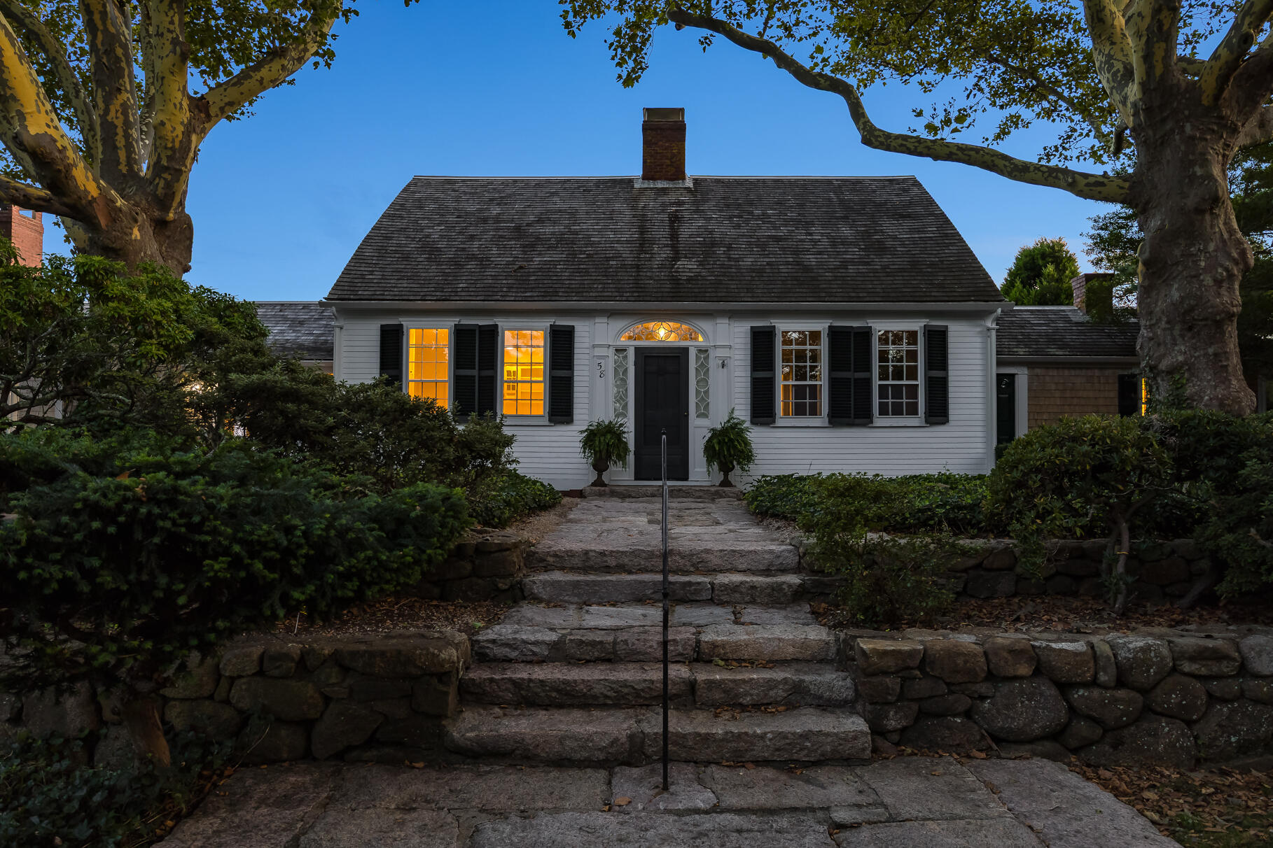 Chatham, Massachusetts 02633, United States, 7 Bedrooms Bedrooms, ,4 BathroomsBathrooms,Residential,Active,197885