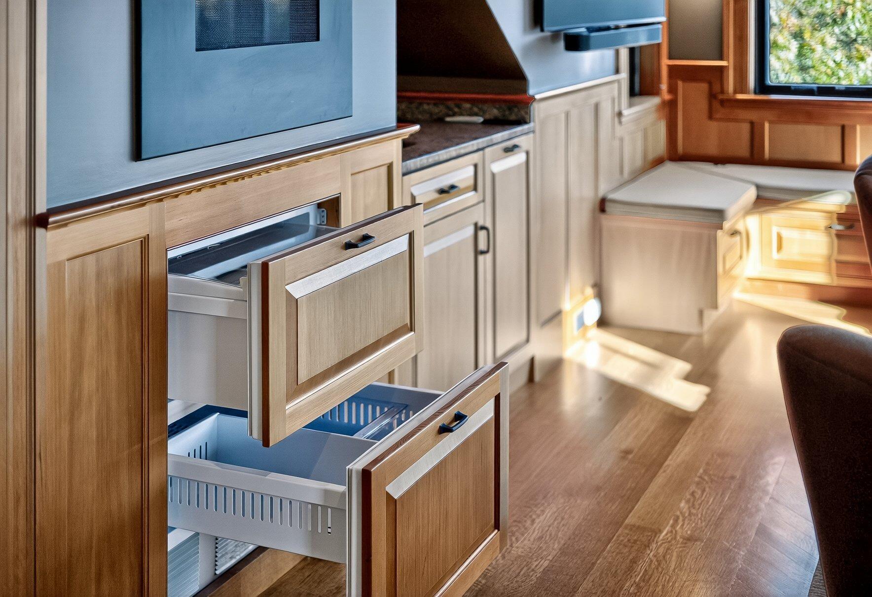 Cotuit, Massachusetts 02635, United States, 7 Bedrooms Bedrooms, ,8 BathroomsBathrooms,Residential,Active,245173