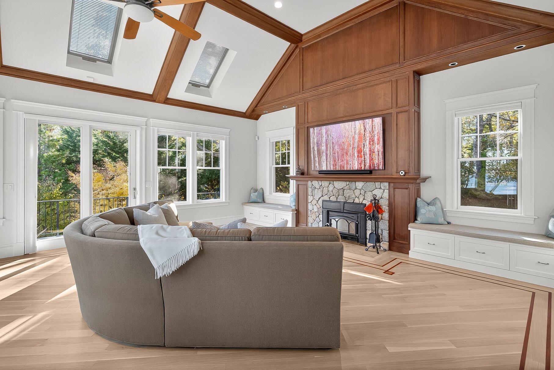 Cotuit, Massachusetts 02635, United States, 7 Bedrooms Bedrooms, ,8 BathroomsBathrooms,Residential,Active,245173