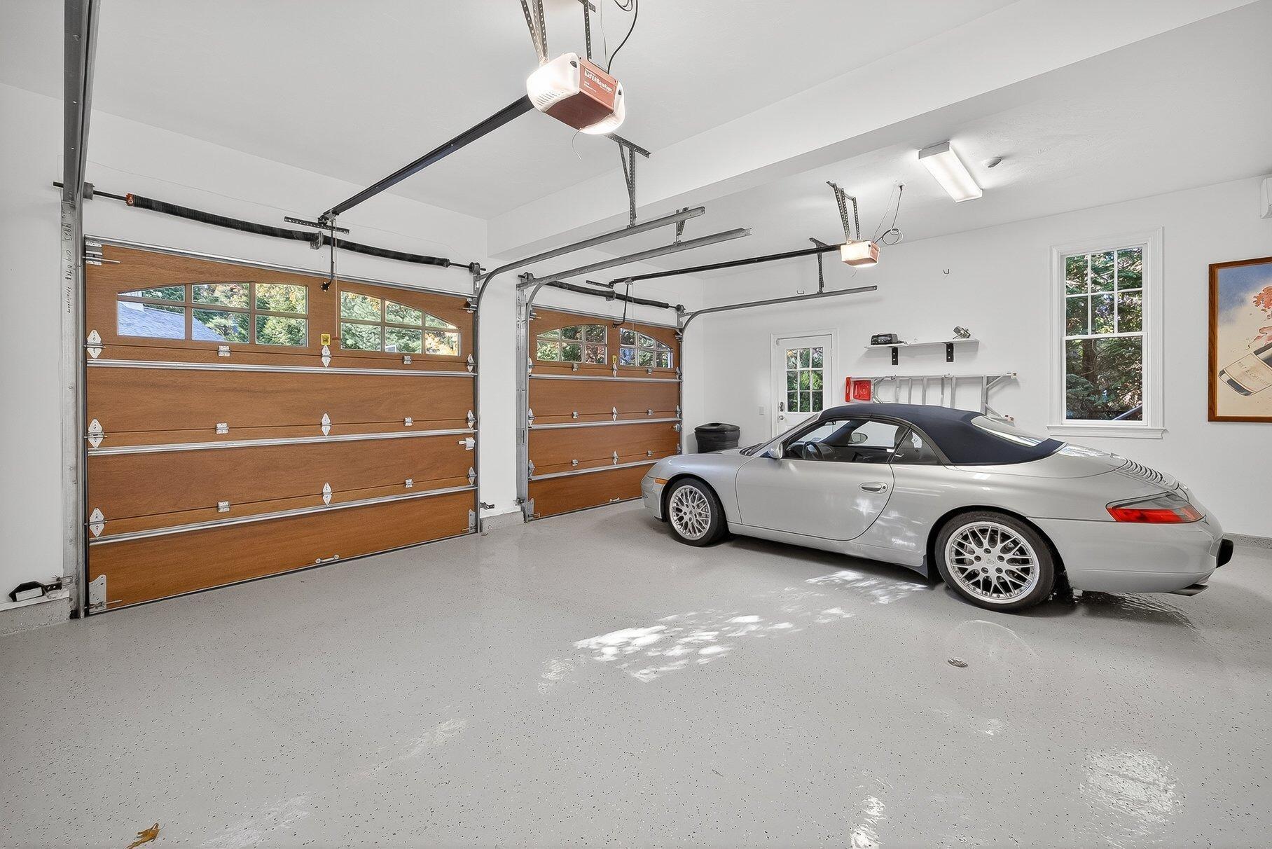 Cotuit, Massachusetts 02635, United States, 7 Bedrooms Bedrooms, ,8 BathroomsBathrooms,Residential,Active,245173