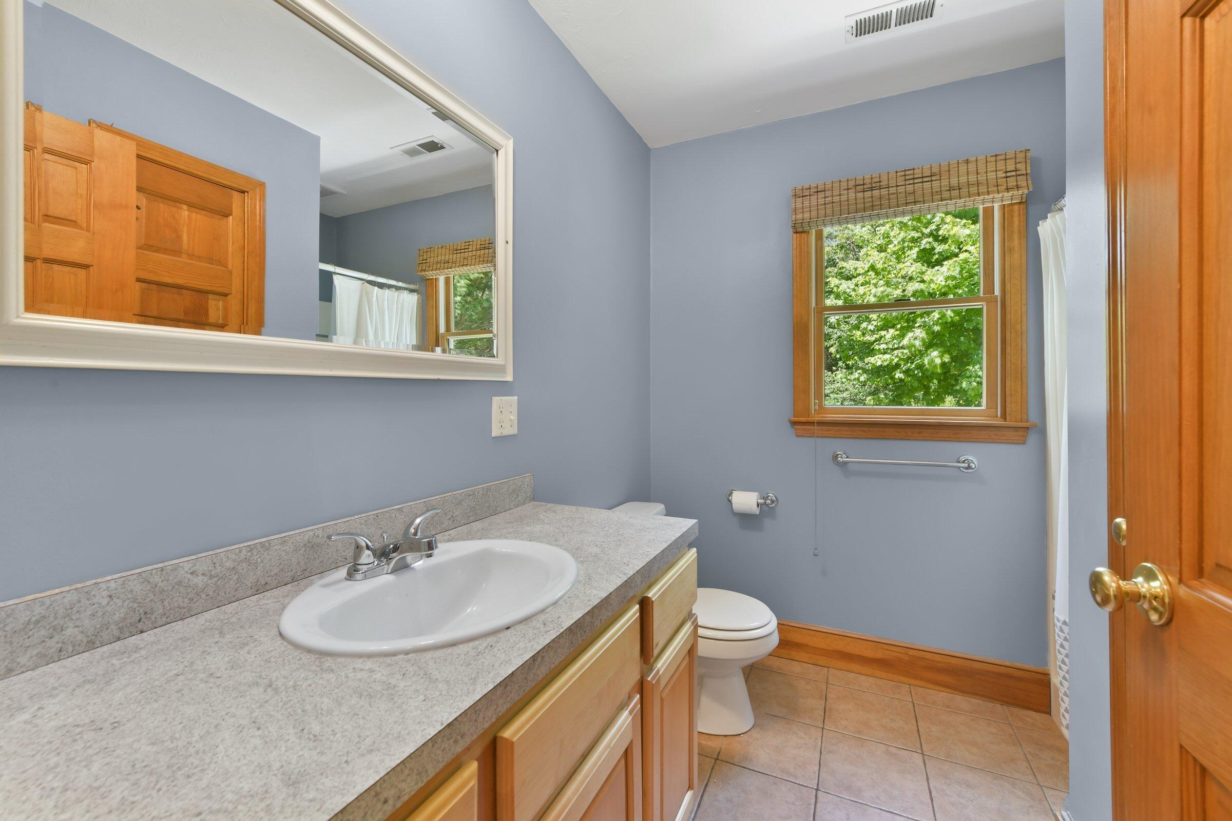 Cotuit, Massachusetts 02635, United States, 3 Bedrooms Bedrooms, ,2 BathroomsBathrooms,Residential,Active,142781