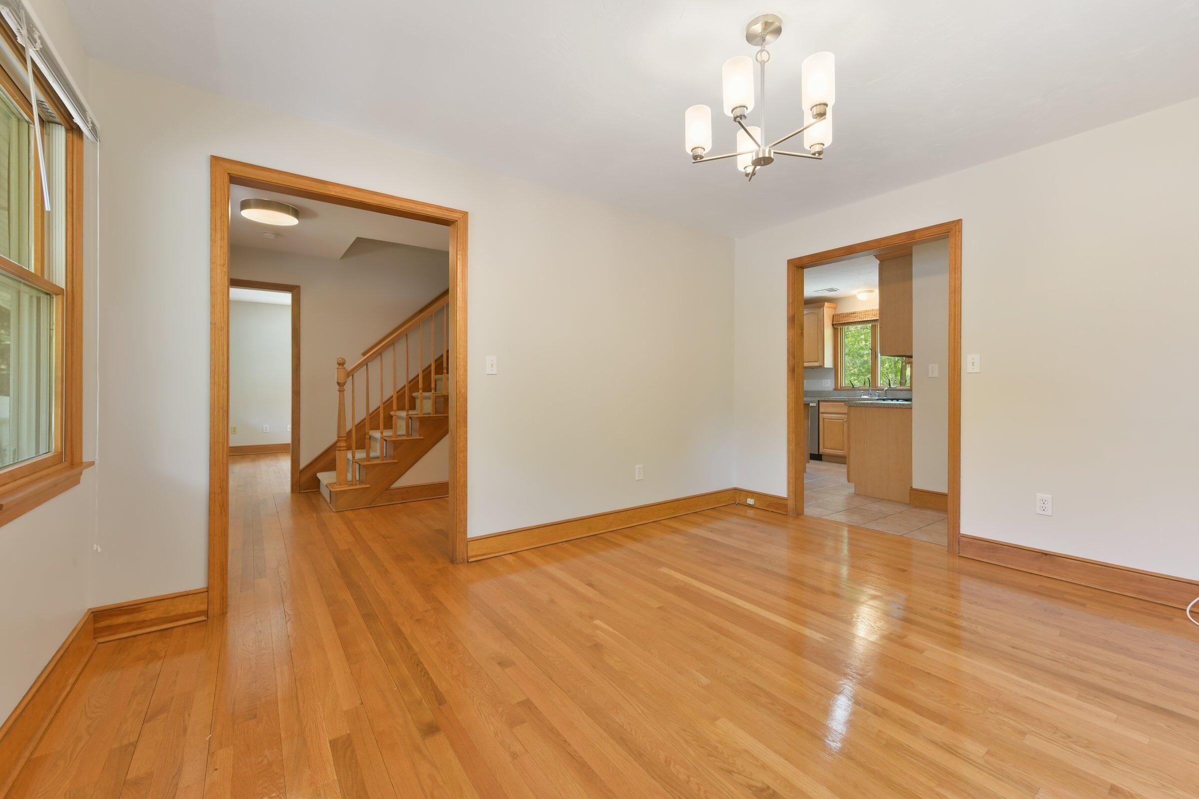 Cotuit, Massachusetts 02635, United States, 3 Bedrooms Bedrooms, ,2 BathroomsBathrooms,Residential,Active,142781