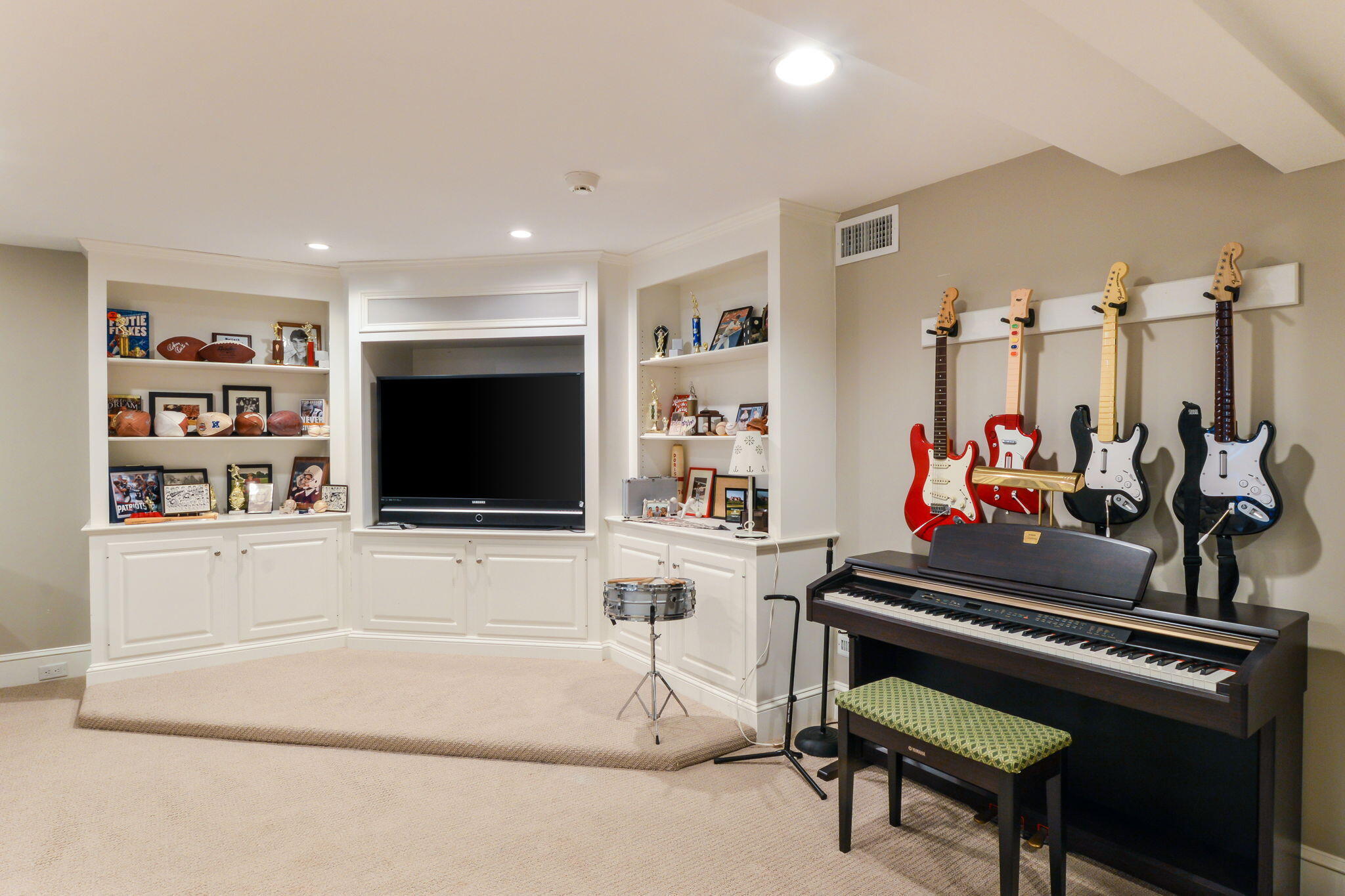 Eastham, Massachusetts 02642, United States, 4 Bedrooms Bedrooms, ,7 BathroomsBathrooms,Residential,Active,91393