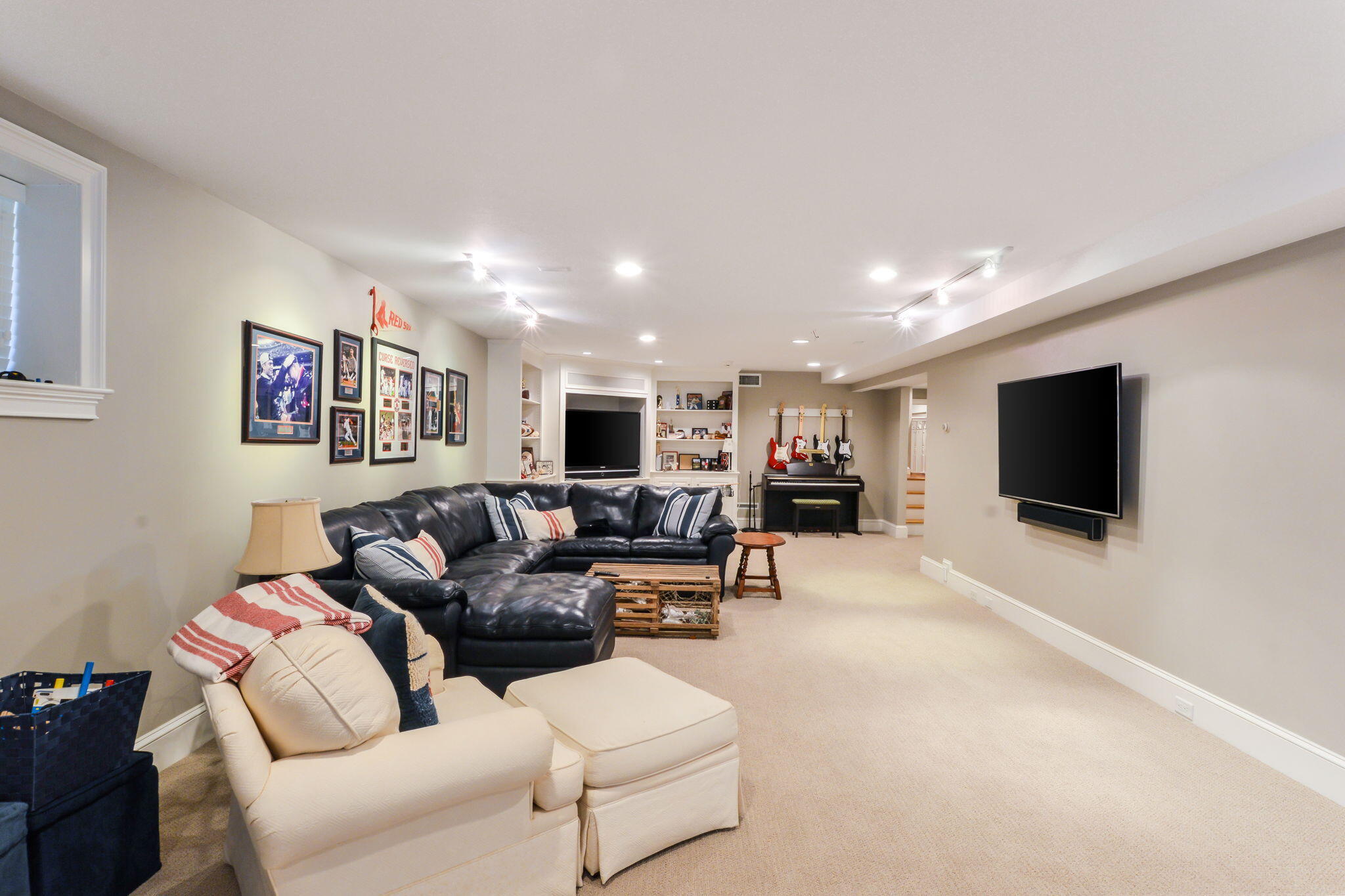 Eastham, Massachusetts 02642, United States, 4 Bedrooms Bedrooms, ,7 BathroomsBathrooms,Residential,Active,91393