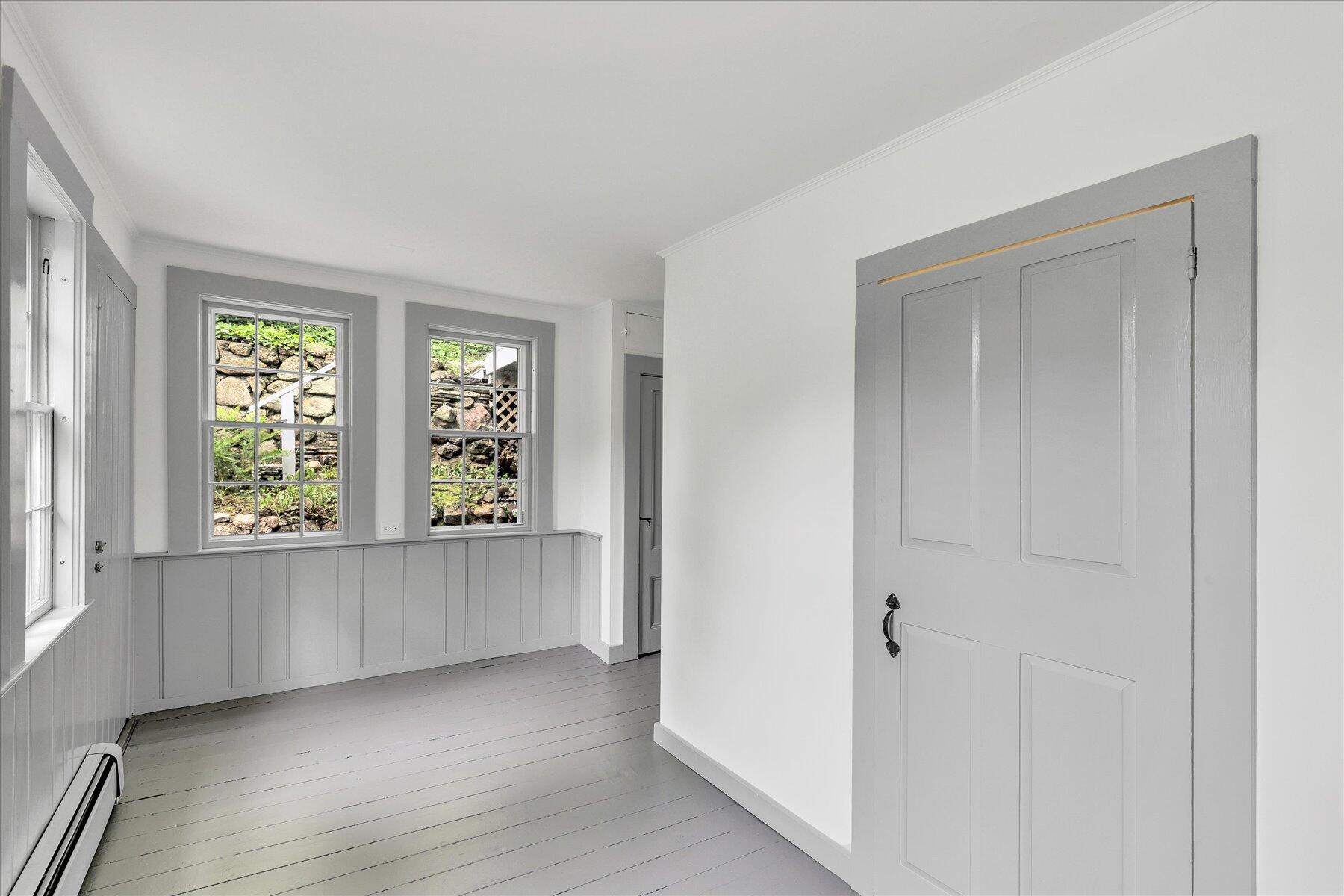 Sandwich, Massachusetts 02563, United States, 5 Bedrooms Bedrooms, ,4 BathroomsBathrooms,Residential,Pending,151761