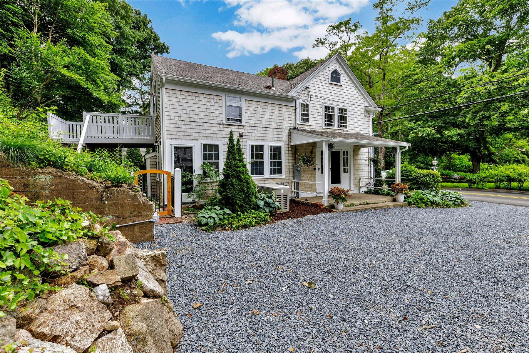 Sandwich, Massachusetts 02563, United States, 5 Bedrooms Bedrooms, ,4 BathroomsBathrooms,Residential,Pending,151761