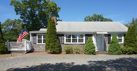 Single Family Residence in West Dennis MA 37 Elliott Drive.jpg