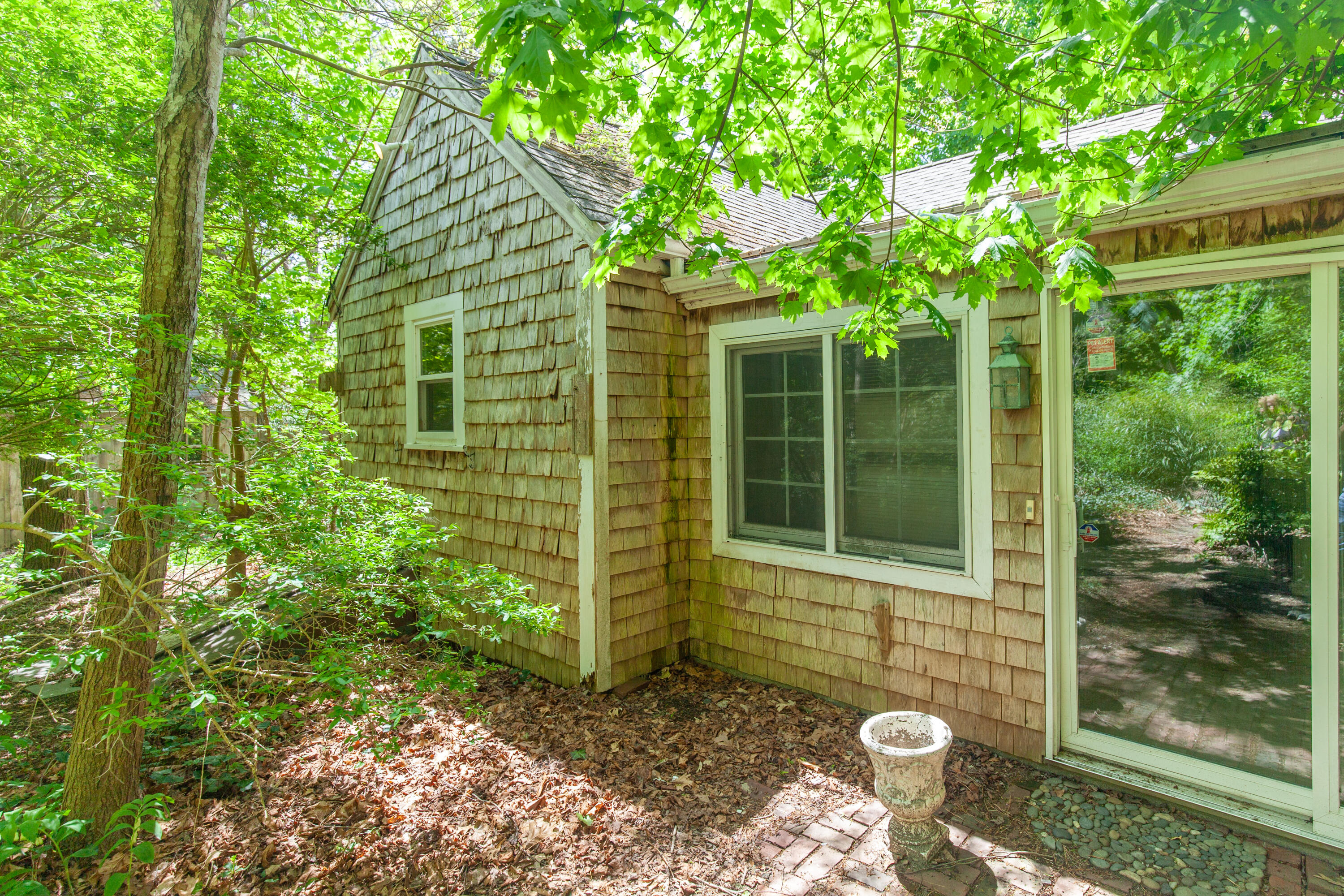 Marstons Mills, Massachusetts 02648, United States, 2 Bedrooms Bedrooms, ,1 BathroomBathrooms,Residential,Pending,128189