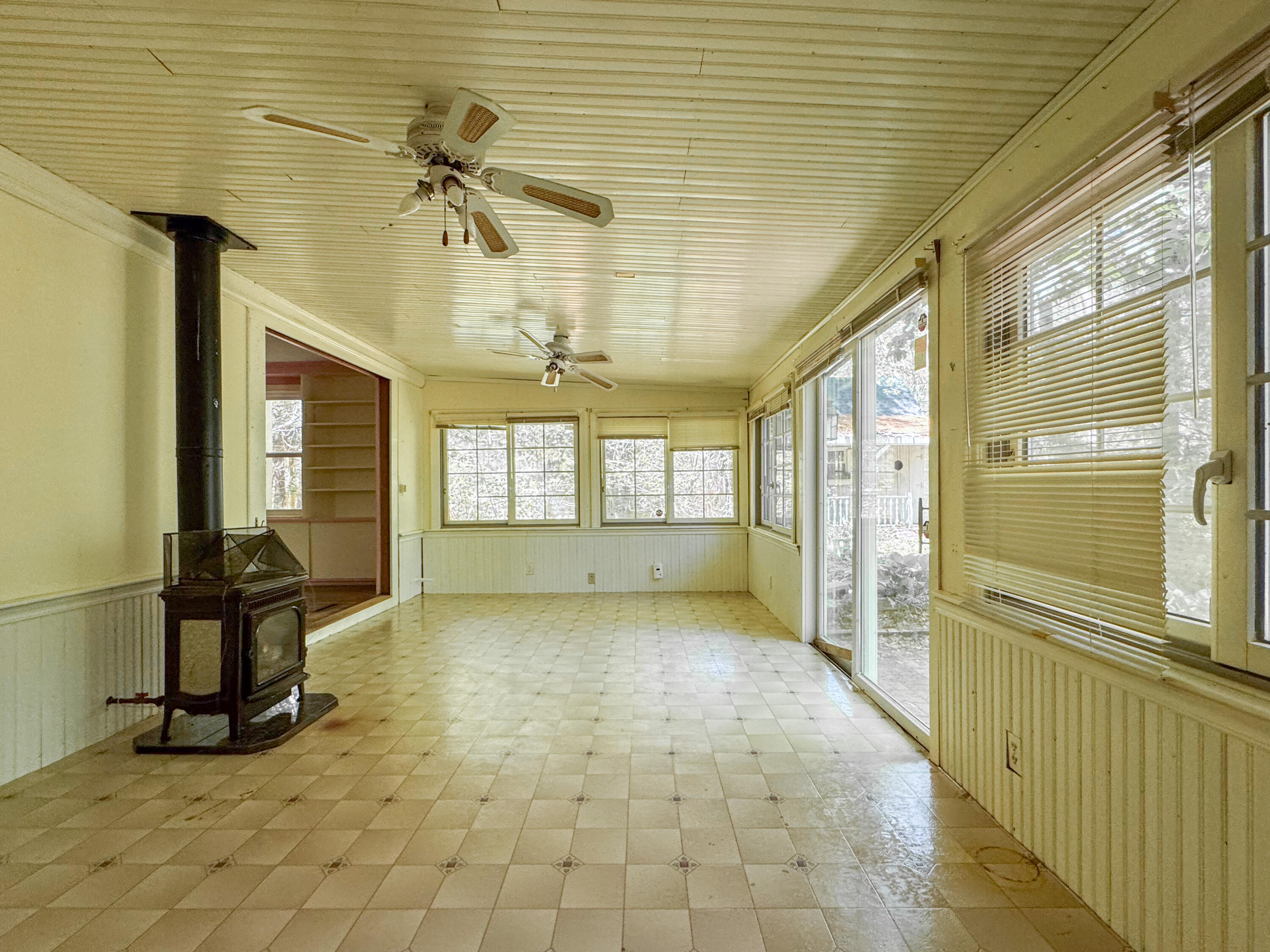 Marstons Mills, Massachusetts 02648, United States, 2 Bedrooms Bedrooms, ,1 BathroomBathrooms,Residential,Pending,128189