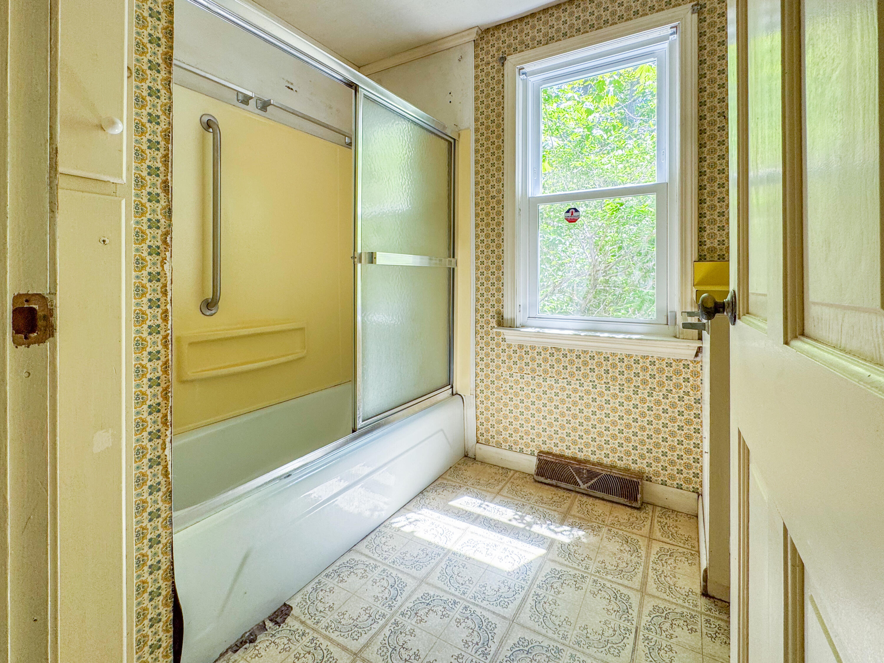 Marstons Mills, Massachusetts 02648, United States, 2 Bedrooms Bedrooms, ,1 BathroomBathrooms,Residential,Pending,128189