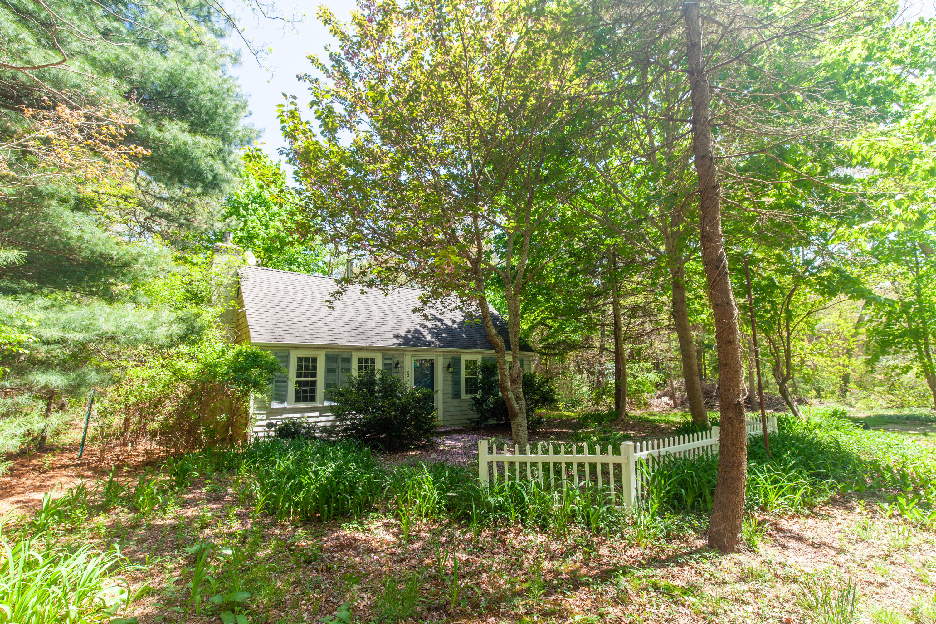 Marstons Mills, Massachusetts 02648, United States, 2 Bedrooms Bedrooms, ,1 BathroomBathrooms,Residential,Pending,128189