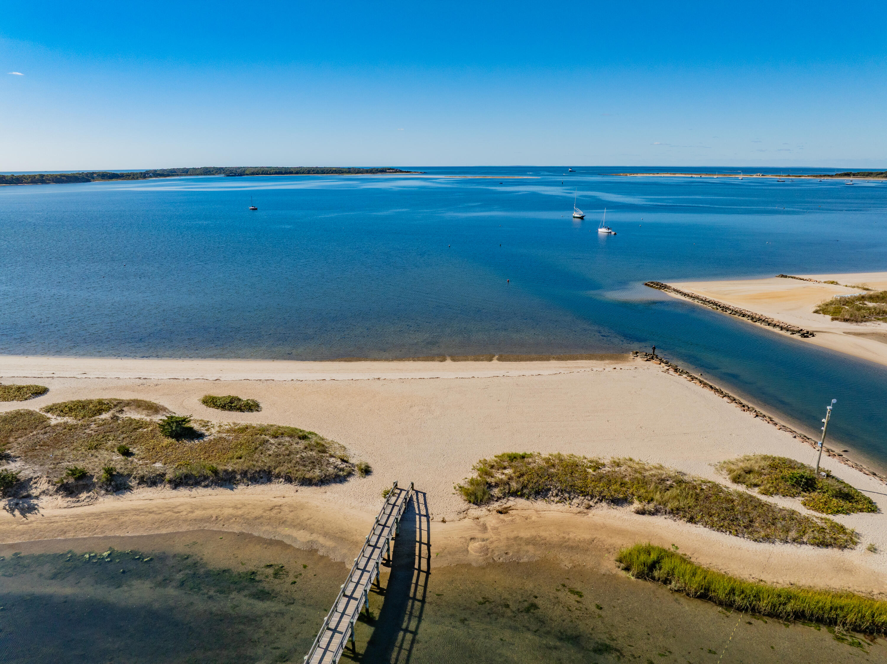 West Yarmouth, Massachusetts 02673, United States, 2 Bedrooms Bedrooms, ,1 BathroomBathrooms,Residential,Active,227887