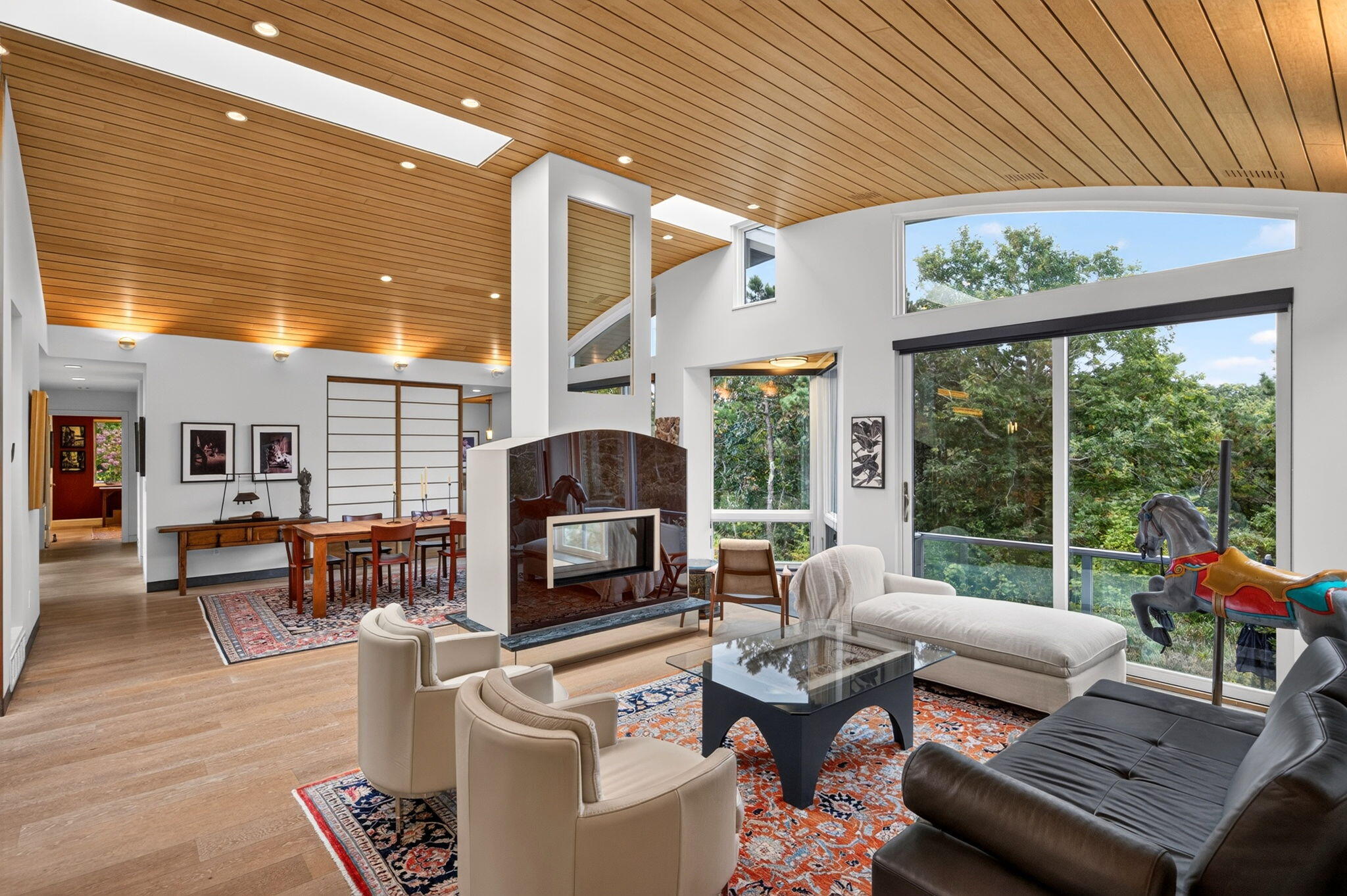 4 Sylvias Way
