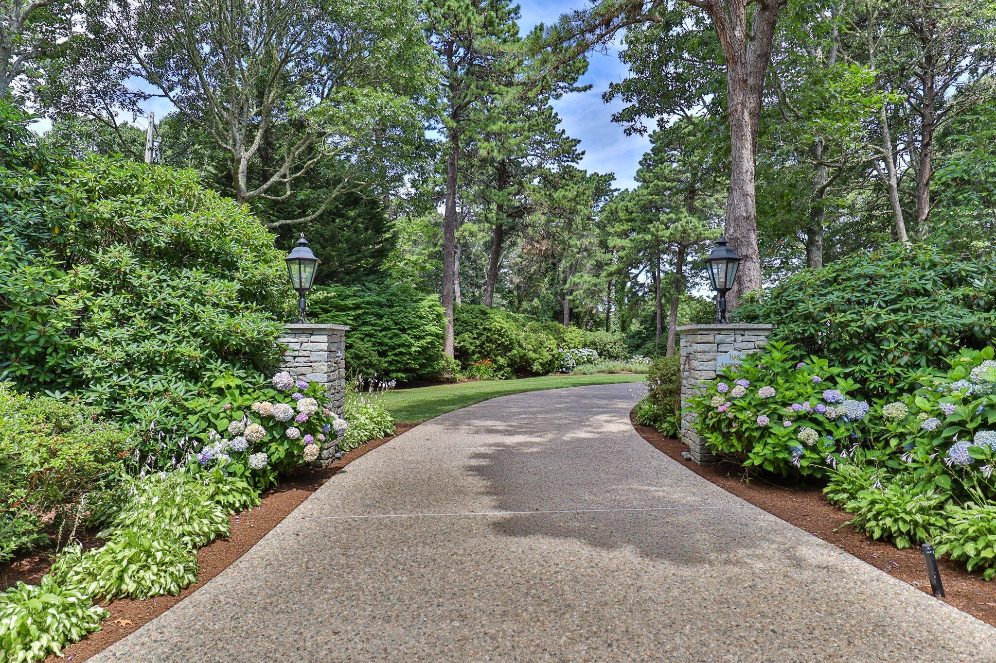 Osterville, Massachusetts 02655, United States, 5 Bedrooms Bedrooms, ,6 BathroomsBathrooms,Residential,Active,223969