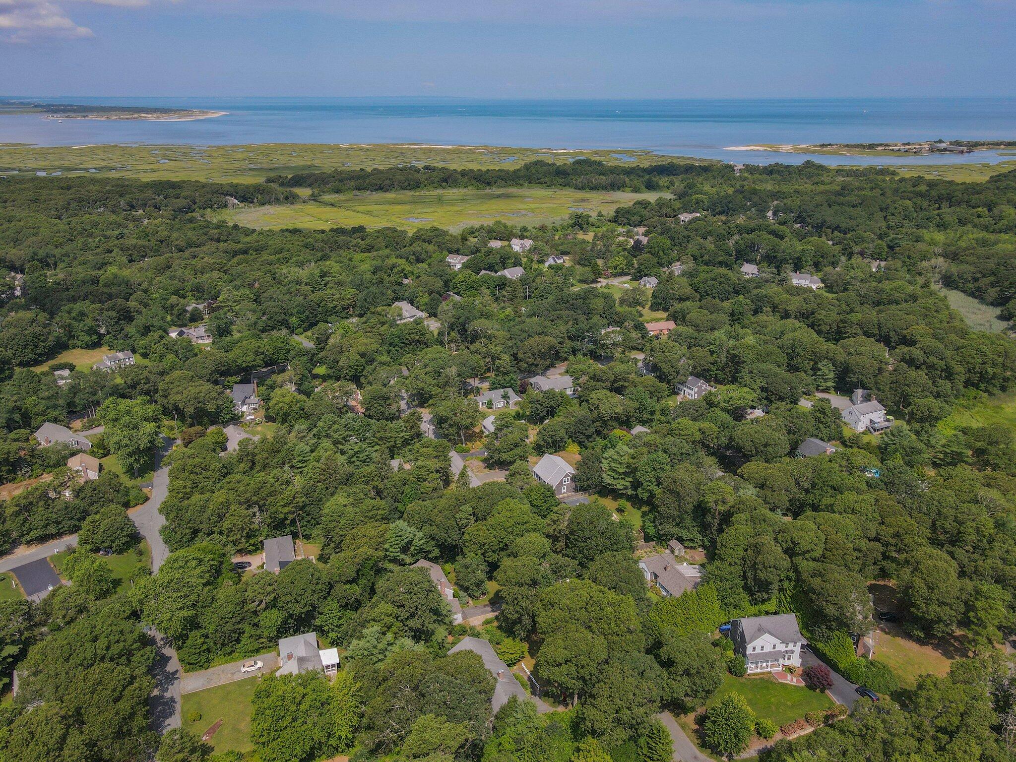 33 Ellis Circle - Photo 3