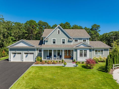 Photo of 7 Willow Circle, Mashpee, MA 02649 (MLS # 22605001)