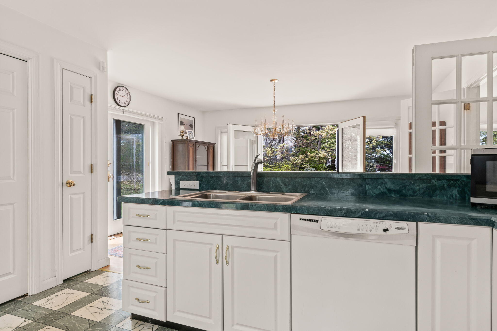 North Chatham, Massachusetts 02650, United States, 3 Bedrooms Bedrooms, ,3 BathroomsBathrooms,Residential,Active,133466