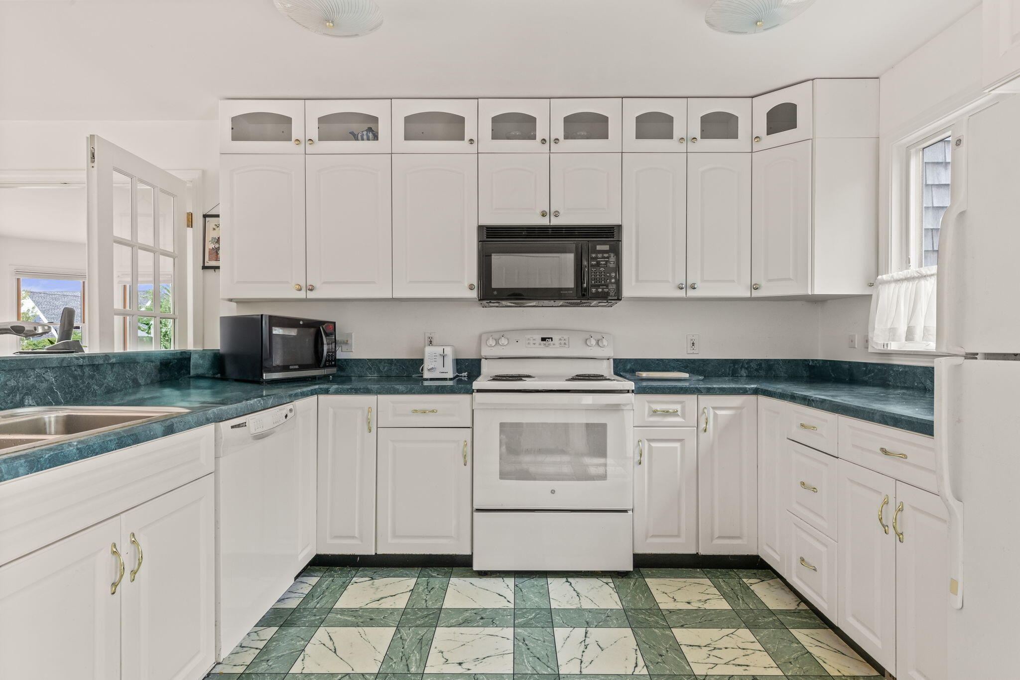 North Chatham, Massachusetts 02650, United States, 3 Bedrooms Bedrooms, ,3 BathroomsBathrooms,Residential,Active,133466