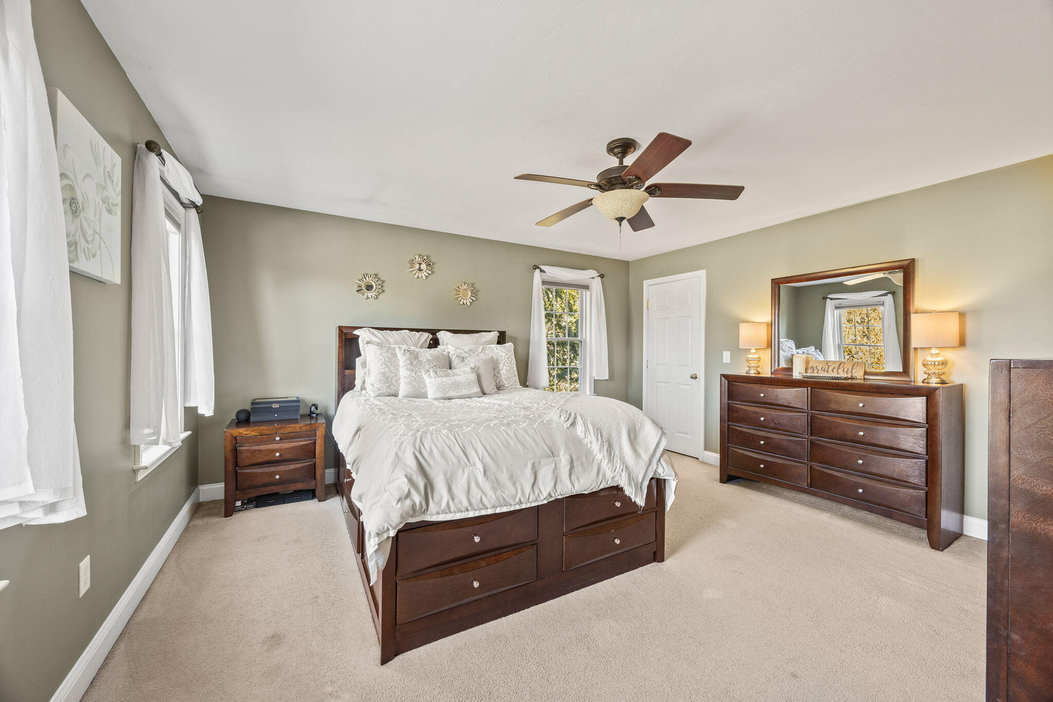 Carver, Massachusetts 02330, United States, 3 Bedrooms Bedrooms, ,2 BathroomsBathrooms,Residential,Pending,20737