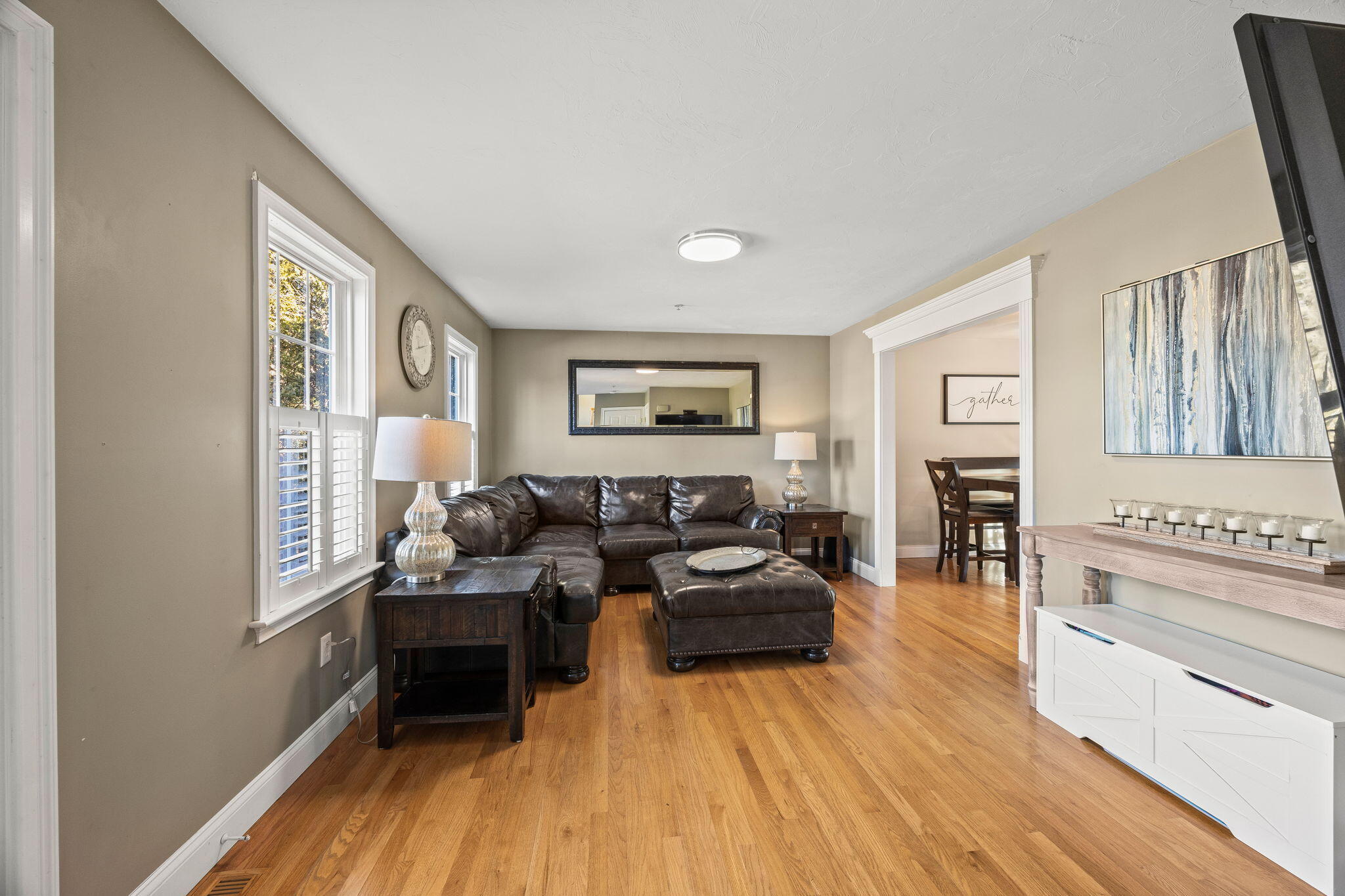 Carver, Massachusetts 02330, United States, 3 Bedrooms Bedrooms, ,2 BathroomsBathrooms,Residential,Pending,20737