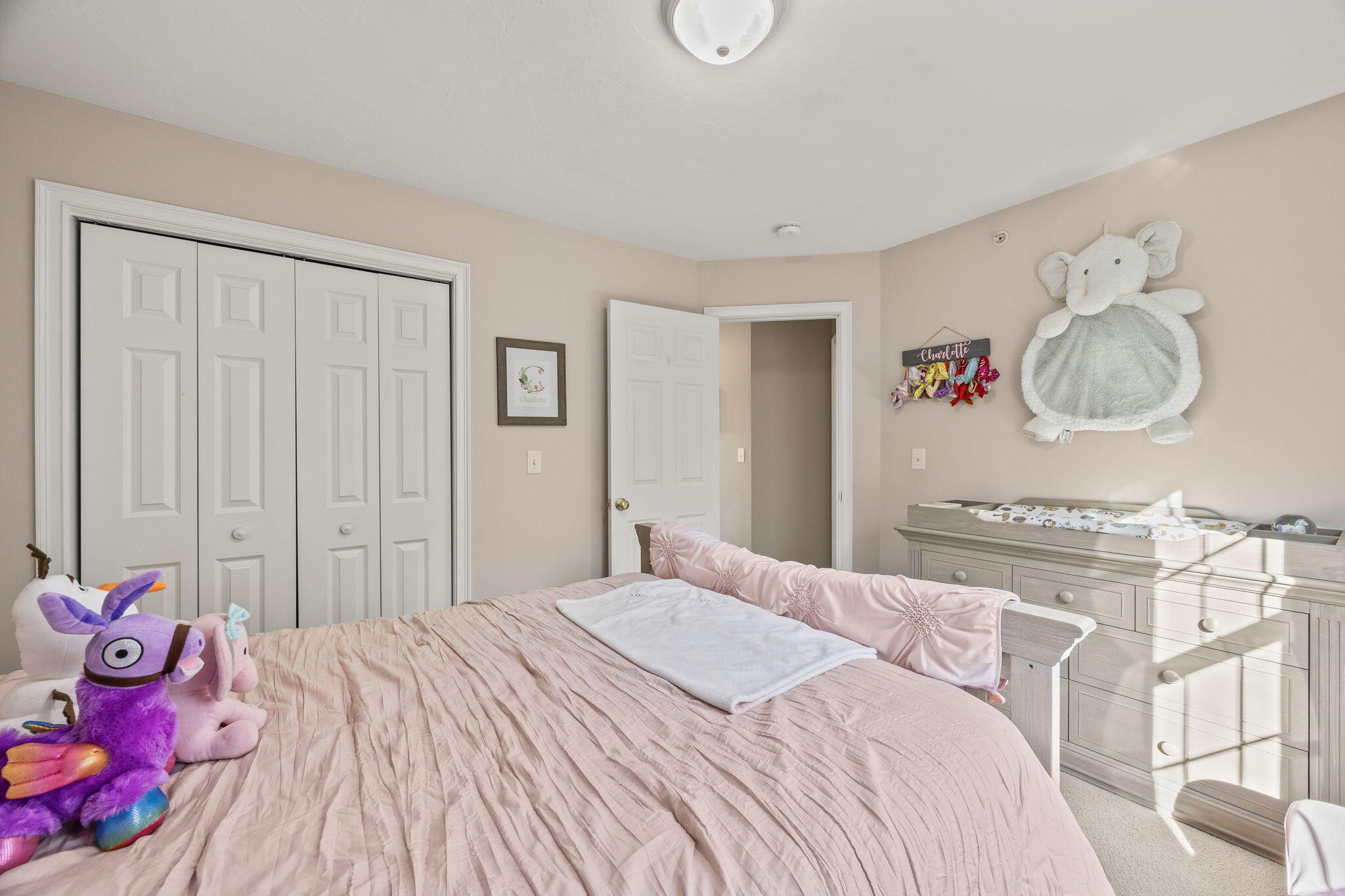 Carver, Massachusetts 02330, United States, 3 Bedrooms Bedrooms, ,2 BathroomsBathrooms,Residential,Pending,20737