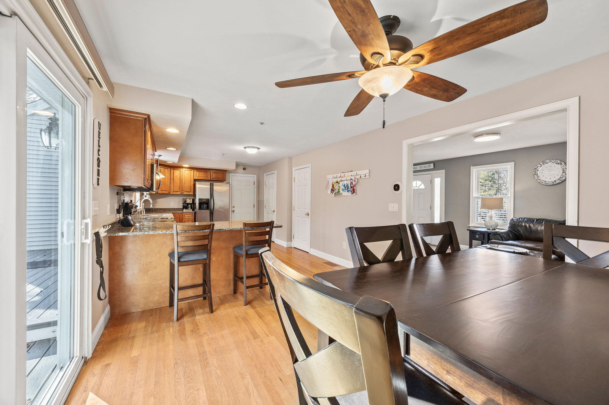 Carver, Massachusetts 02330, United States, 3 Bedrooms Bedrooms, ,2 BathroomsBathrooms,Residential,Pending,20737