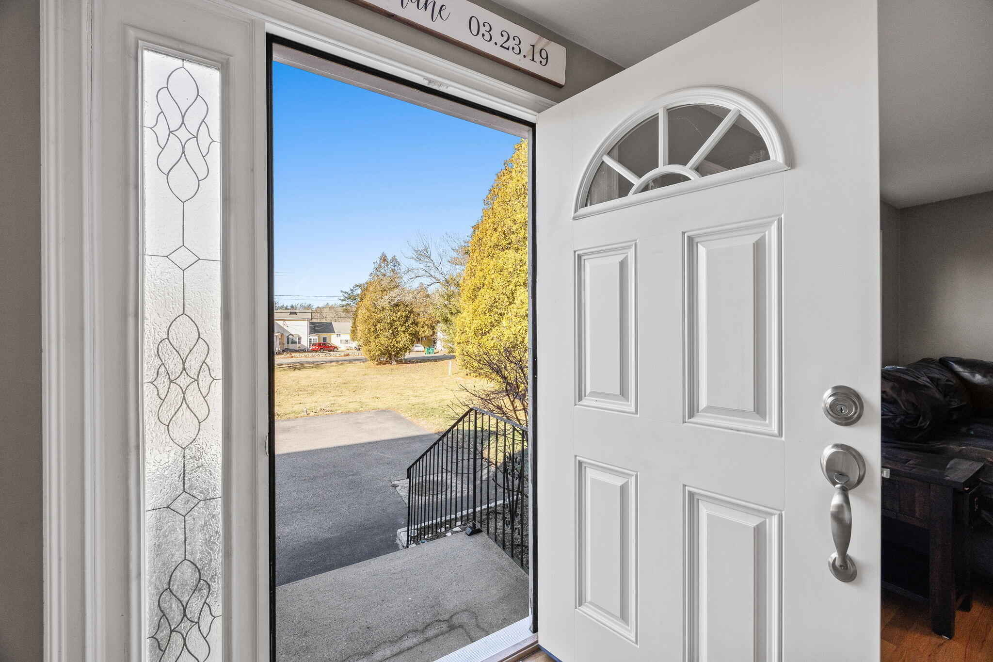 Carver, Massachusetts 02330, United States, 3 Bedrooms Bedrooms, ,2 BathroomsBathrooms,Residential,Pending,20737