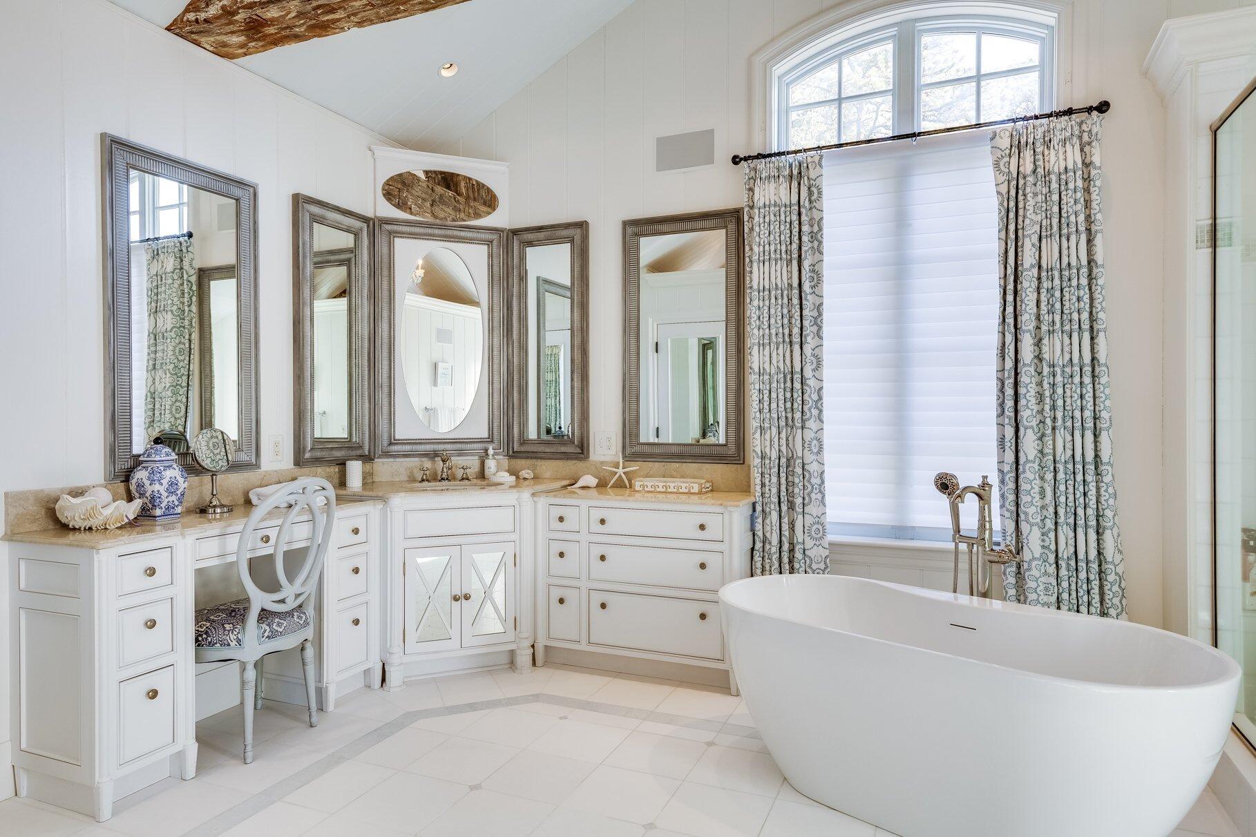 Cotuit, Massachusetts 02635, United States, 6 Bedrooms Bedrooms, ,8 BathroomsBathrooms,Residential,Active,14588