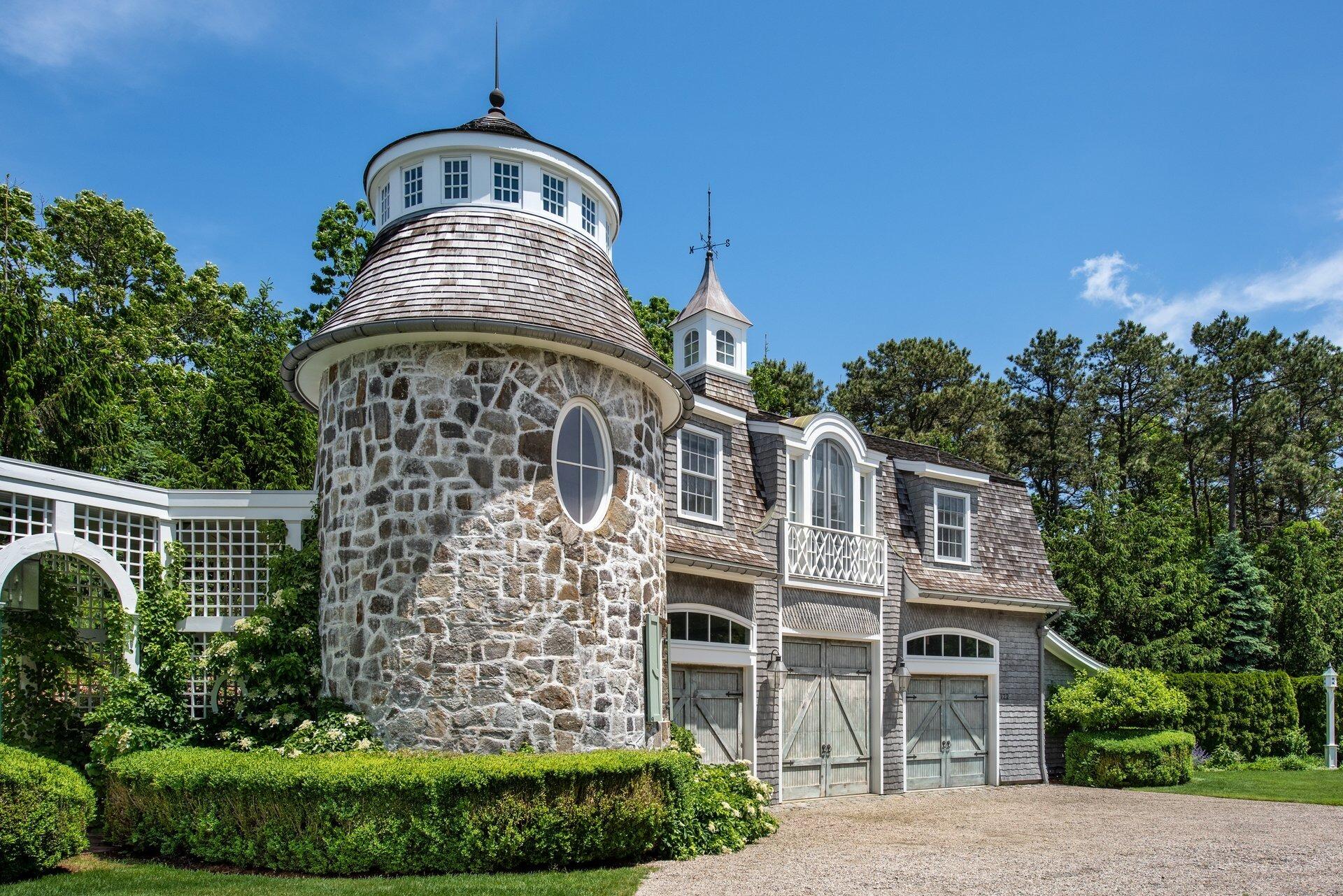 Cotuit, Massachusetts 02635, United States, 6 Bedrooms Bedrooms, ,8 BathroomsBathrooms,Residential,Active,14588